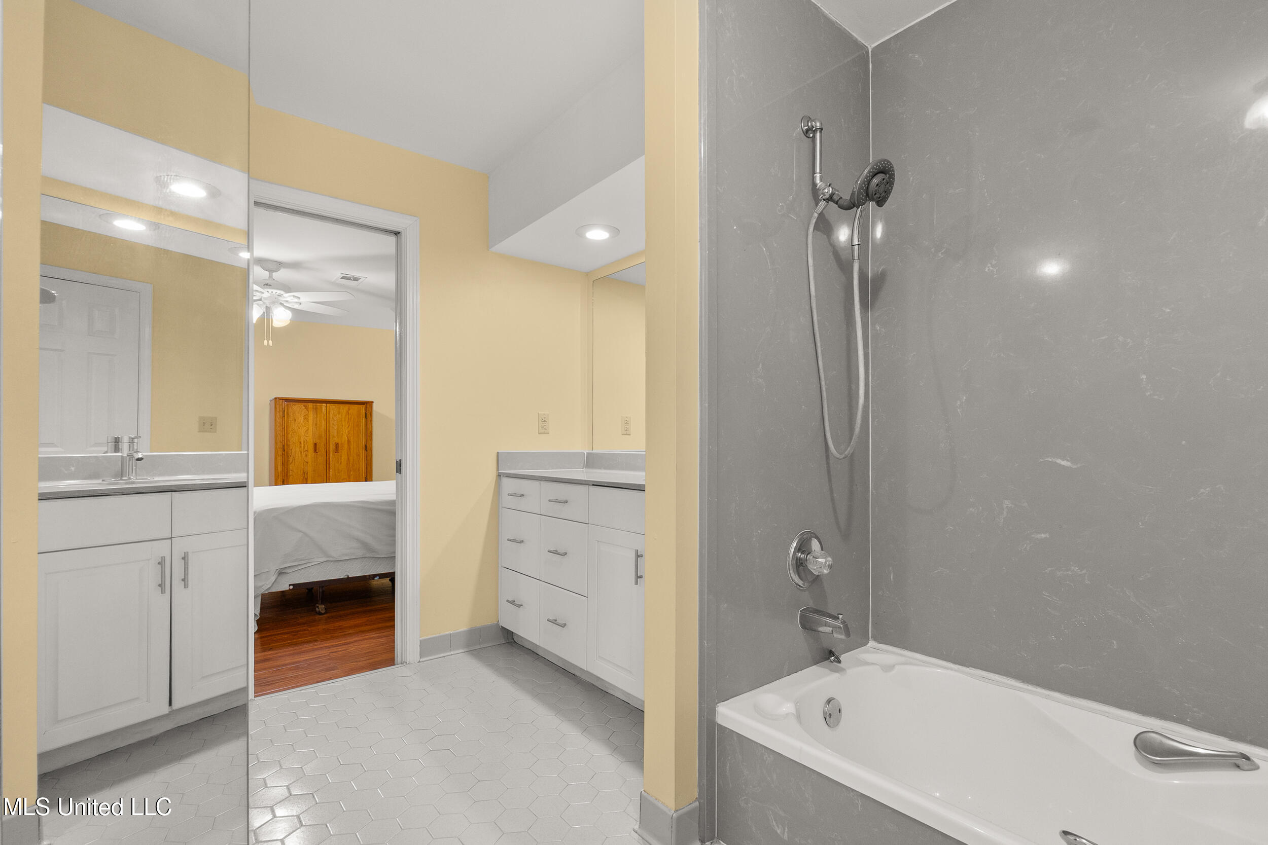 1590 Epping Forest Drive Property Photo 41