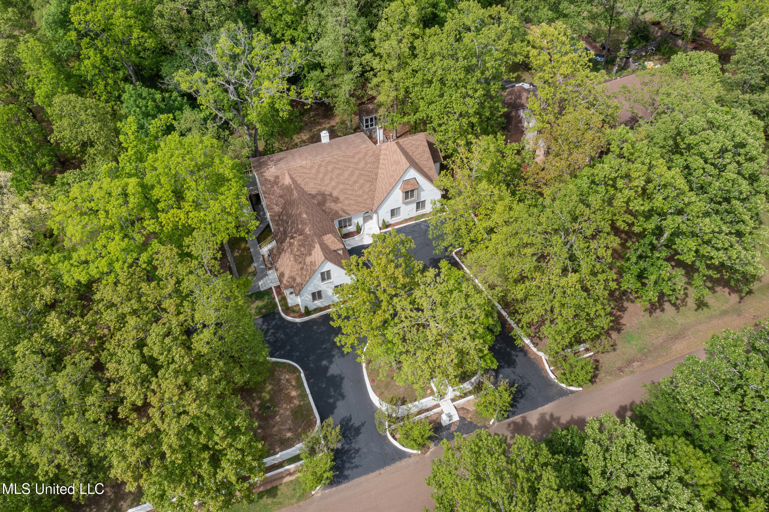 1590 Epping Forest Drive Property Photo 47
