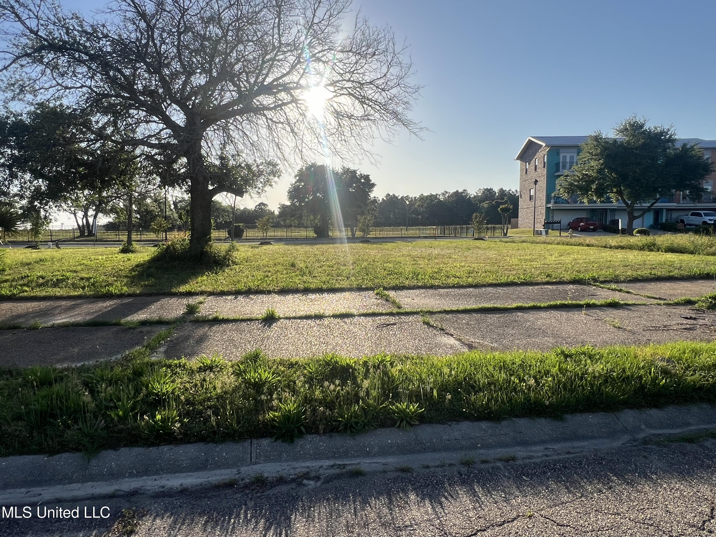 2006 W Beach Boulevard Property Photo 1