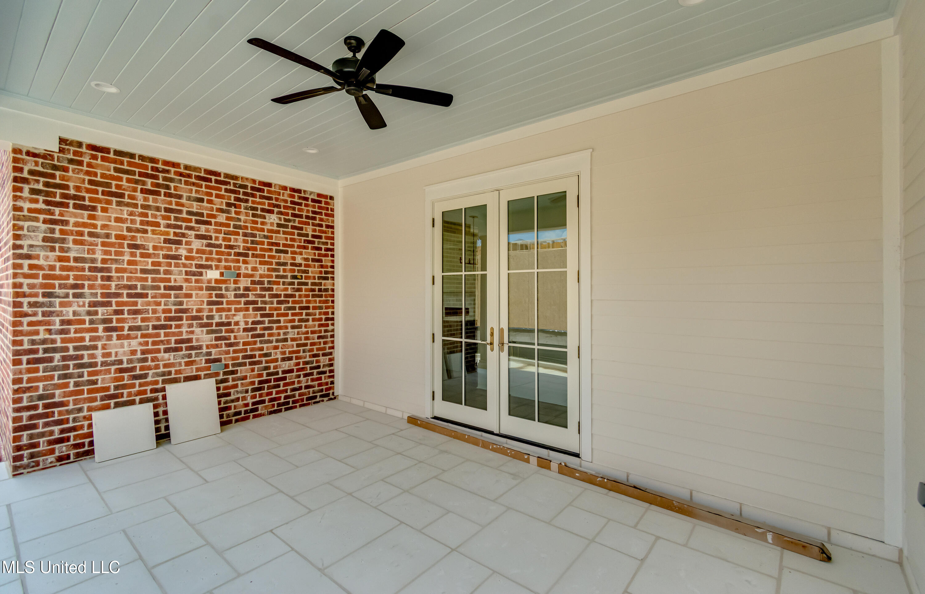 119 Commonwealth Drive Property Photo 10