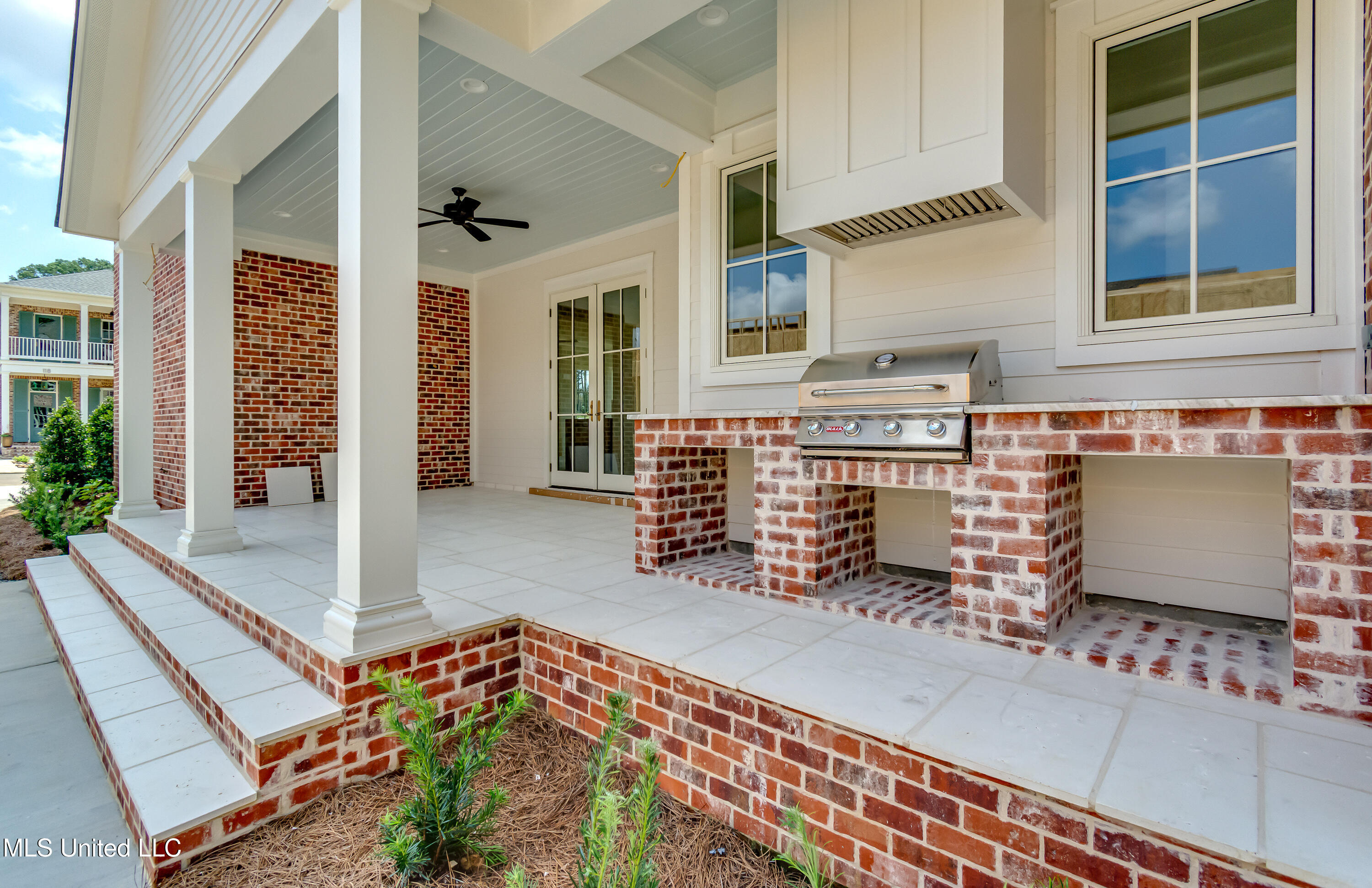 119 Commonwealth Drive Property Photo 12