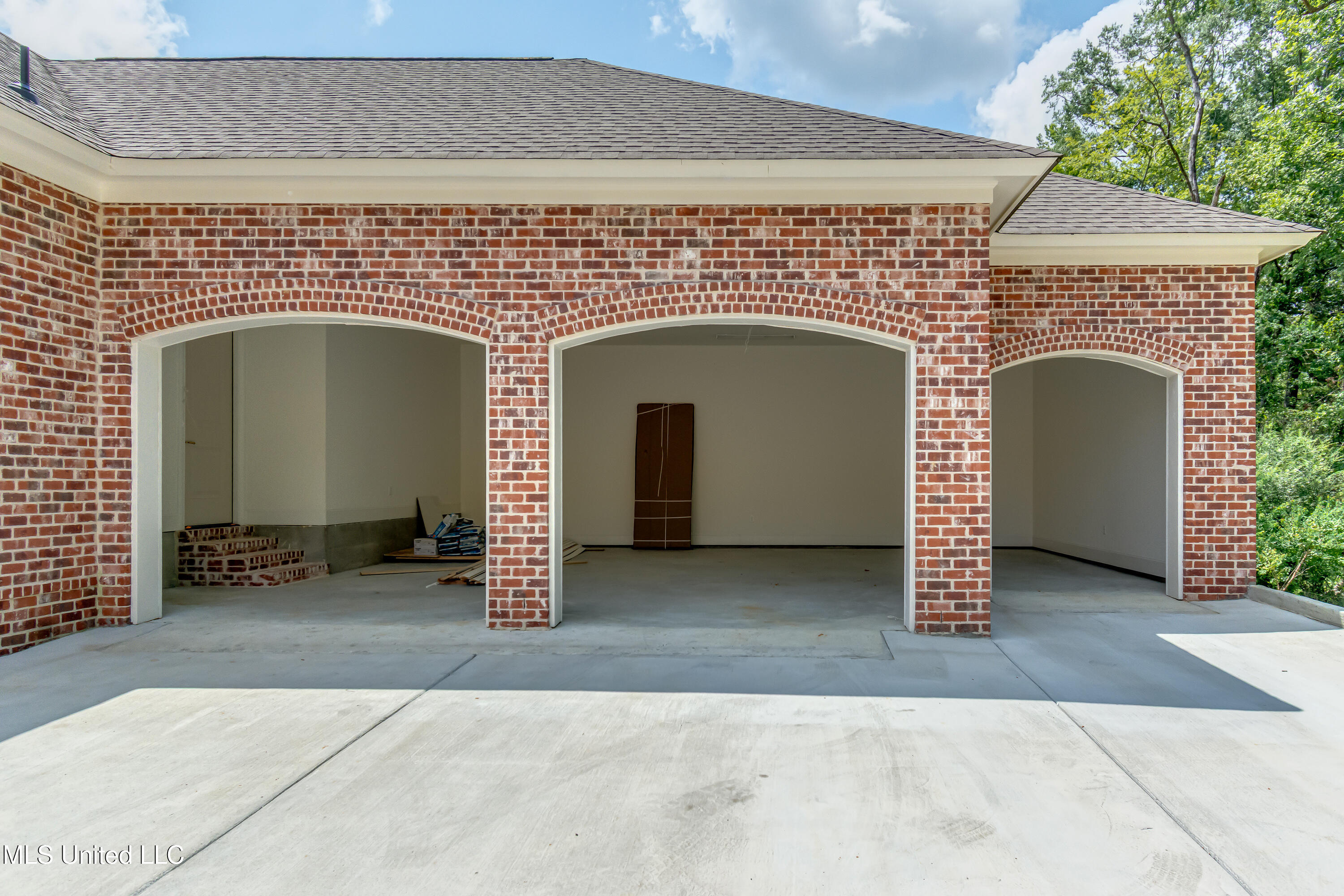 119 Commonwealth Drive Property Photo 13