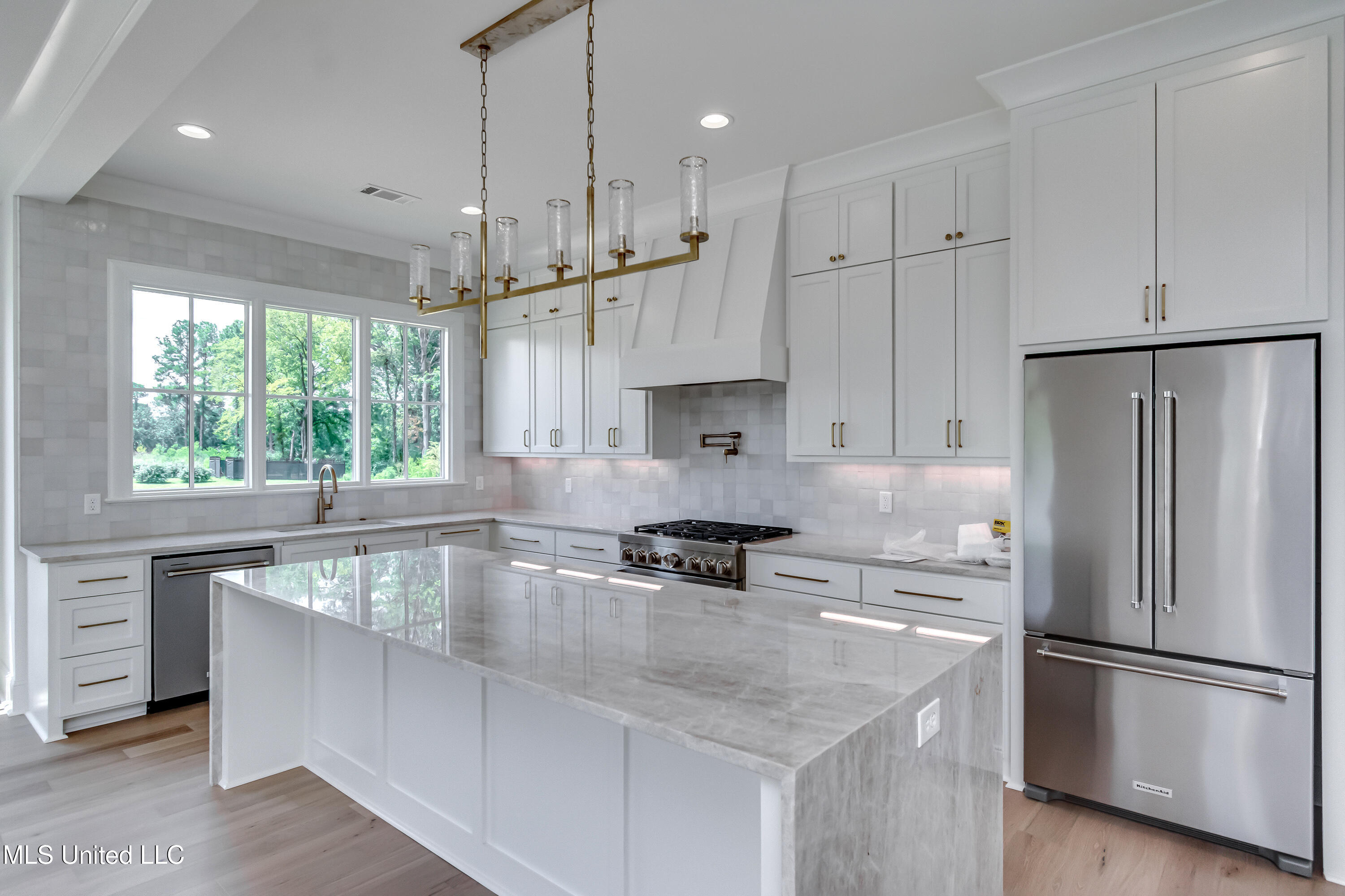 119 Commonwealth Drive Property Photo 24