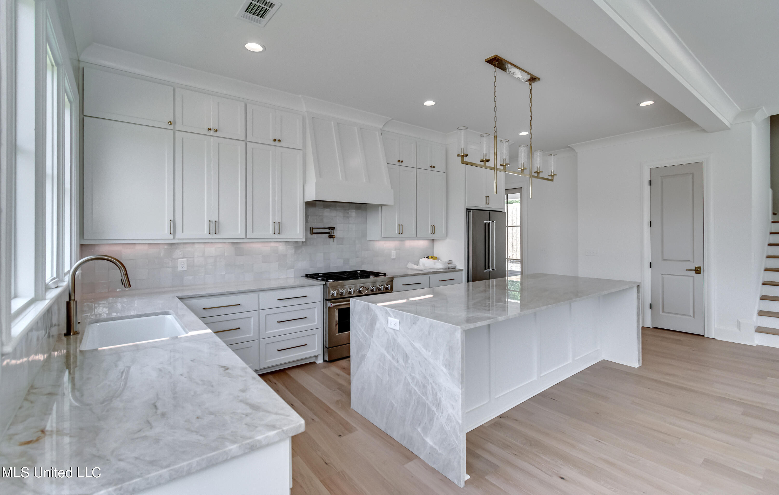 119 Commonwealth Drive Property Photo 26