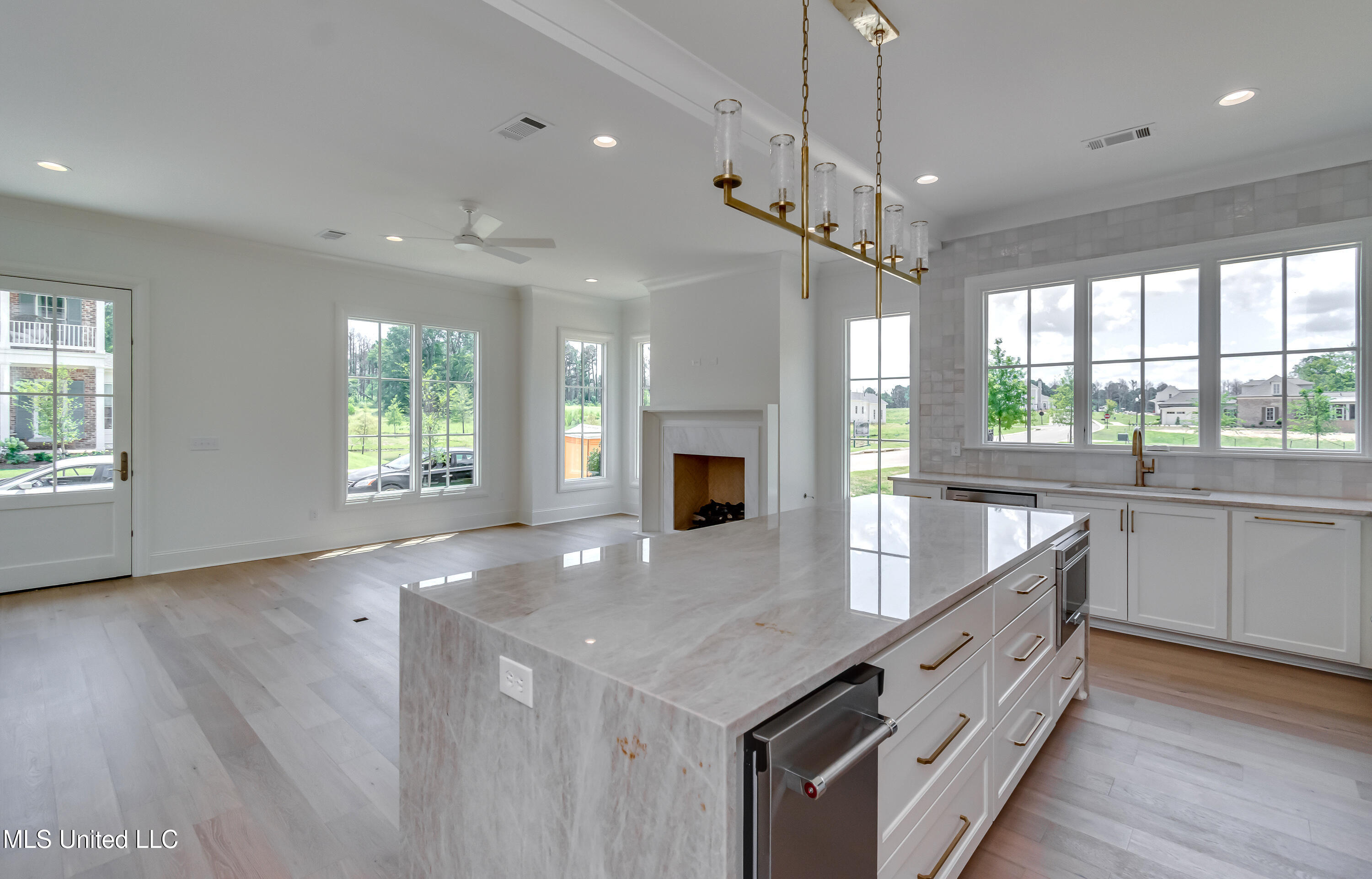 119 Commonwealth Drive Property Photo 30