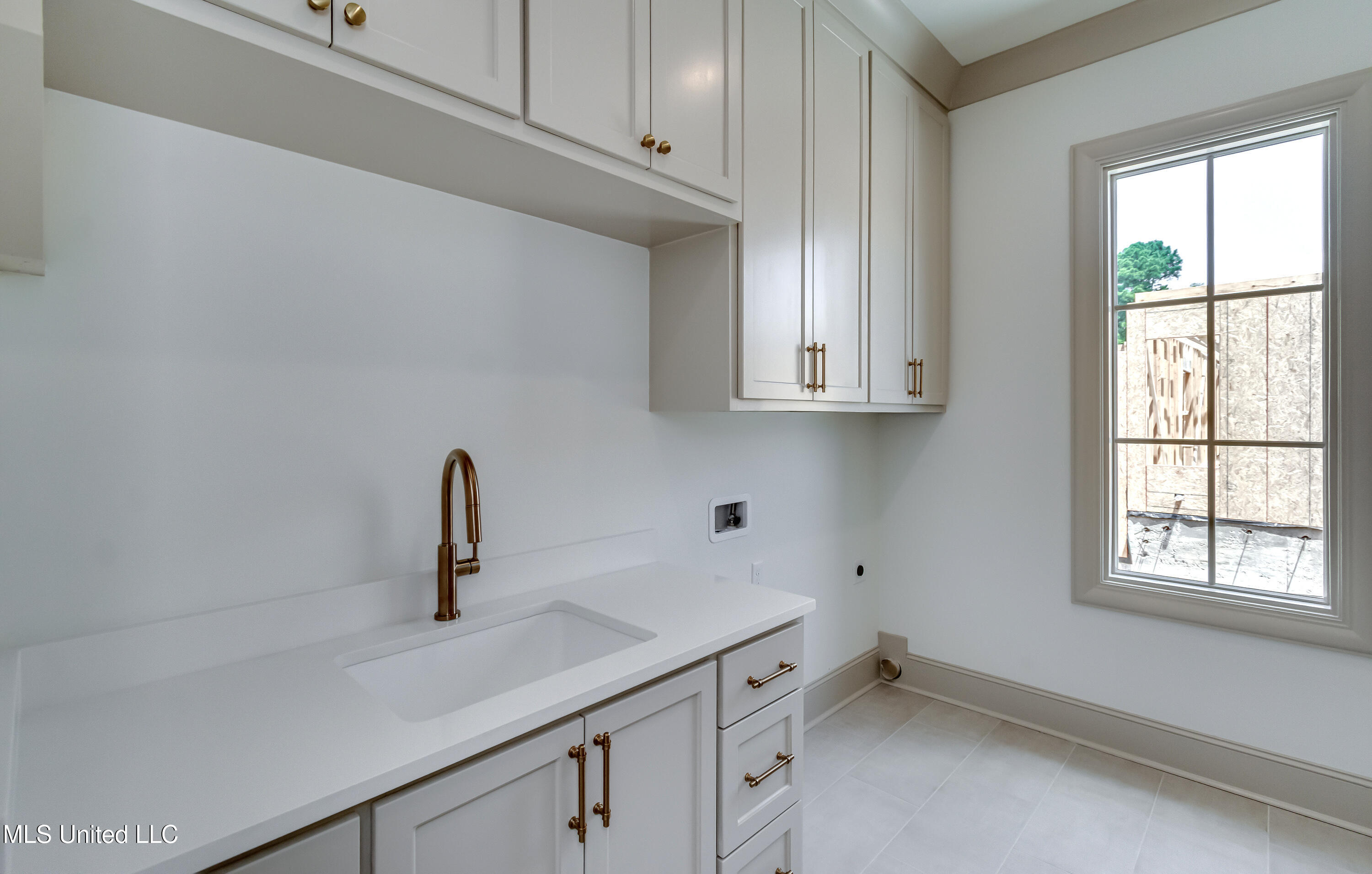 119 Commonwealth Drive Property Photo 36