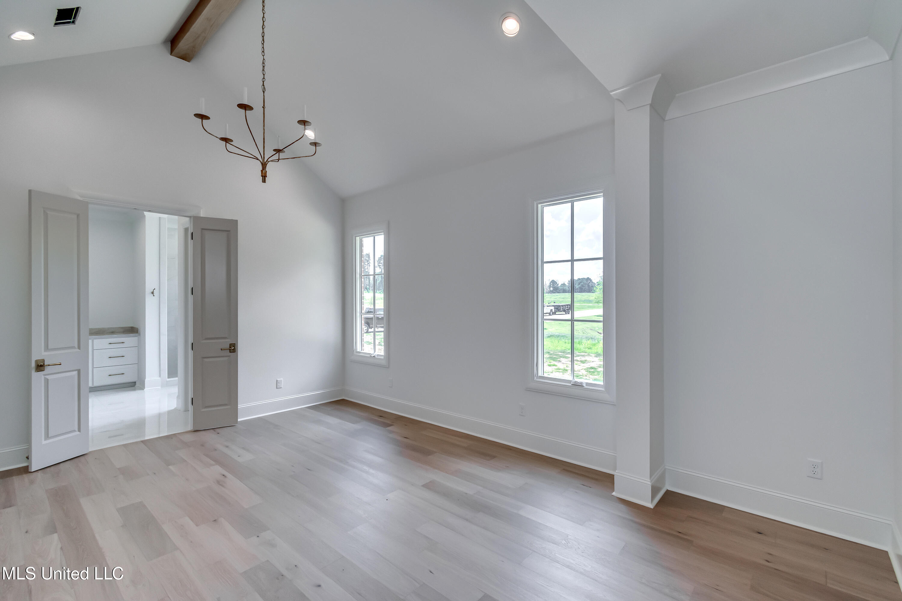 119 Commonwealth Drive Property Photo 38