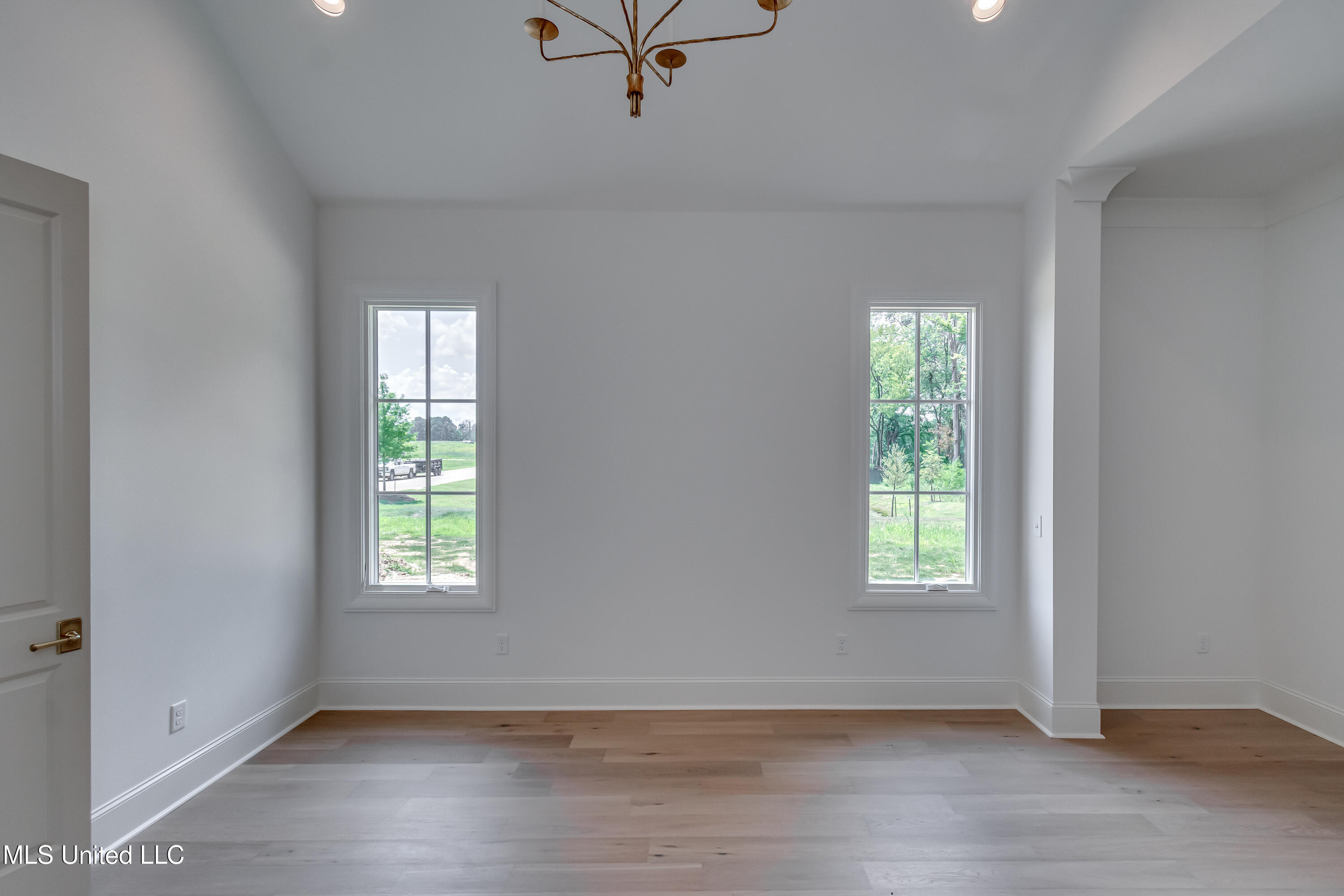 119 Commonwealth Drive Property Photo 42