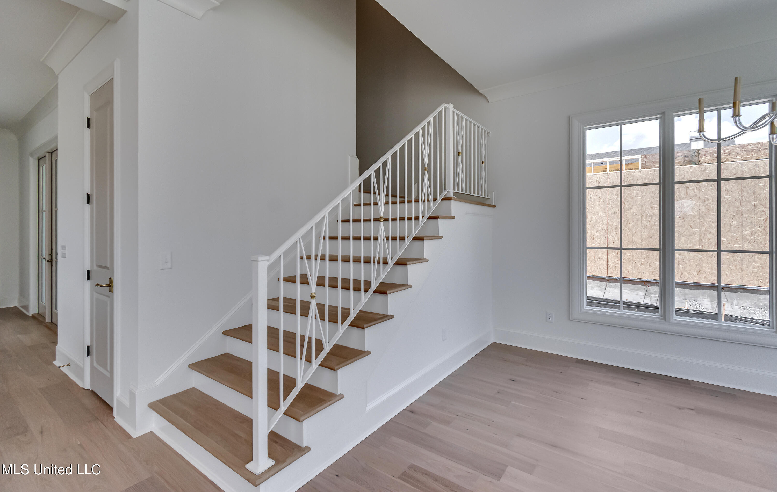 119 Commonwealth Drive Property Photo 49