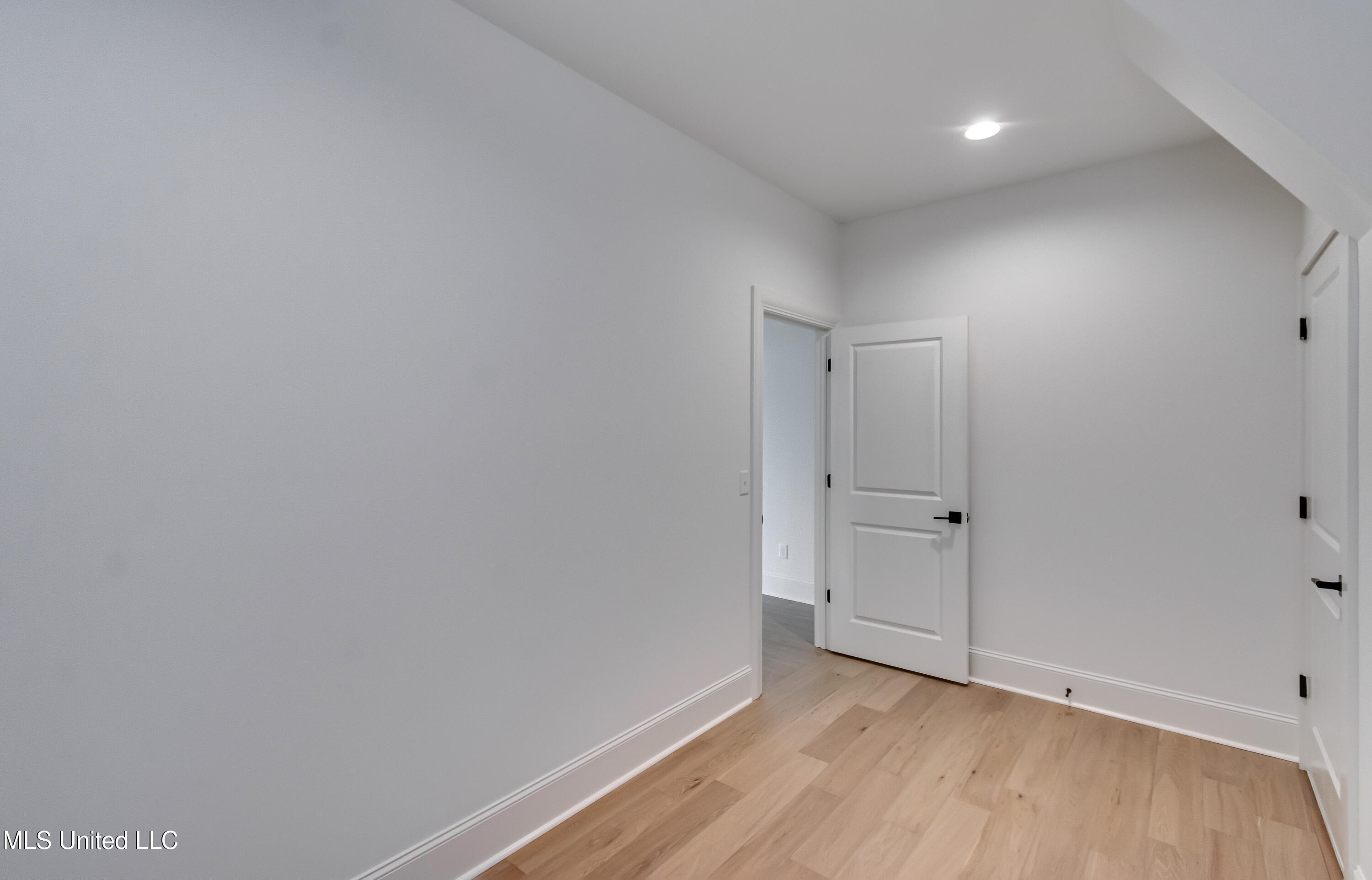 119 Commonwealth Drive Property Photo 51