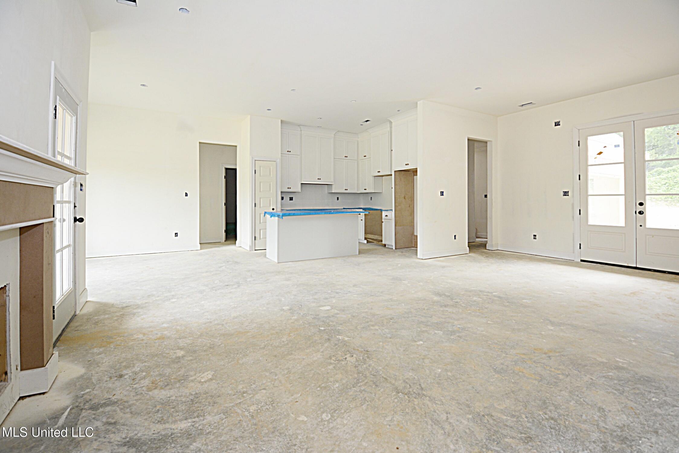 2373 S Hwy 301 Property Photo 5