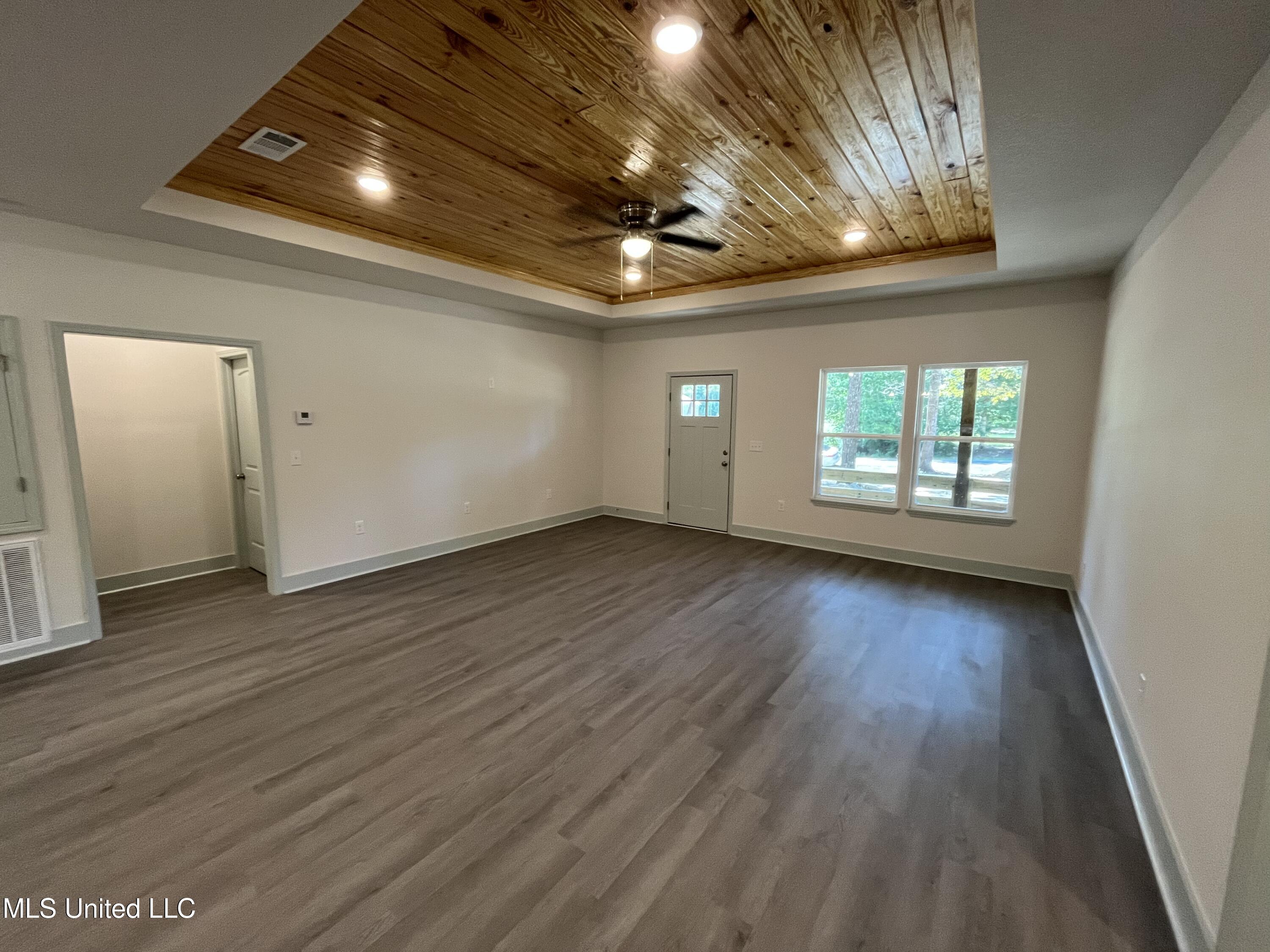 4901 Oakplace Drive Property Photo 23