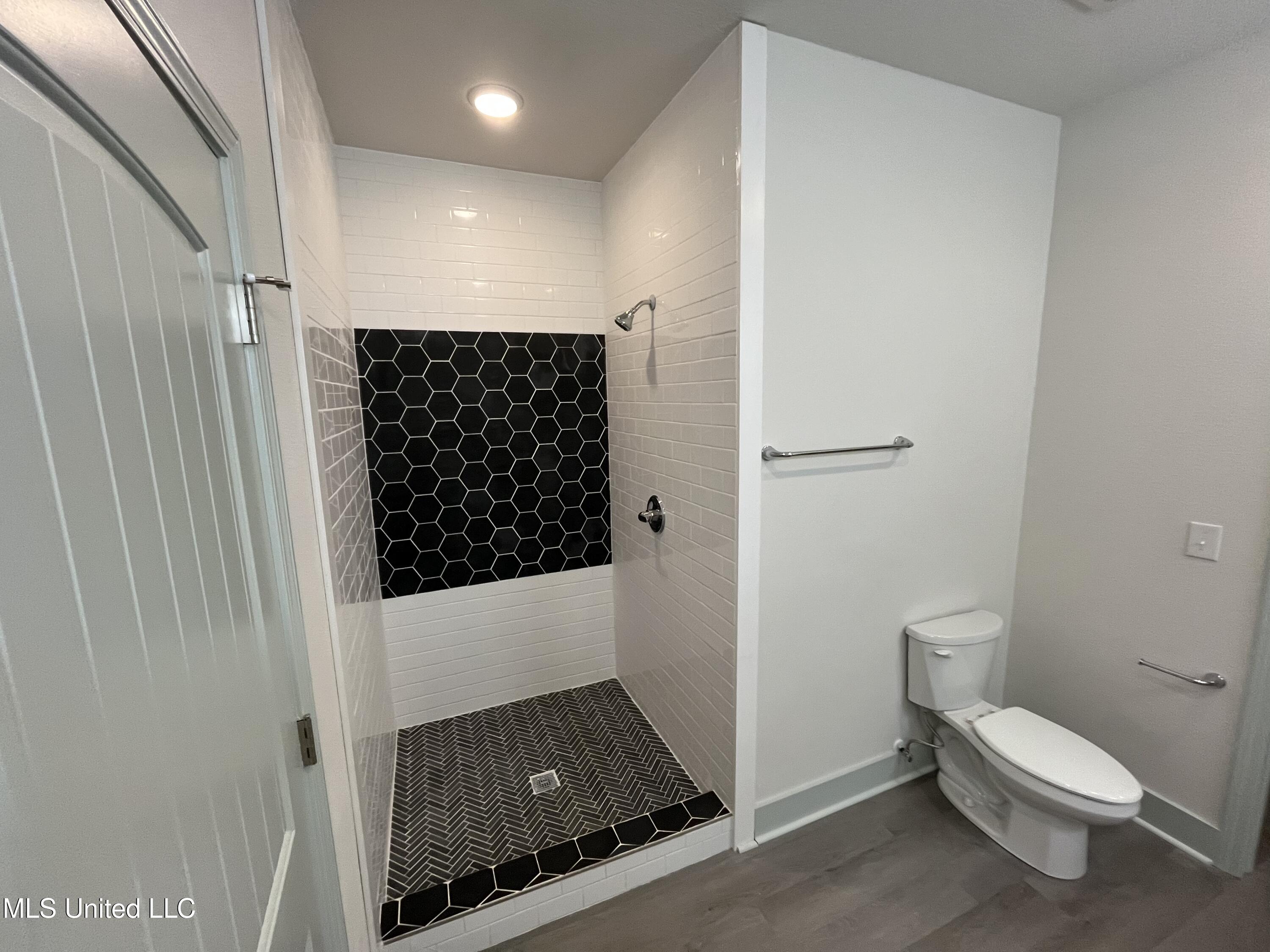 4901 Oakplace Drive Property Photo 27