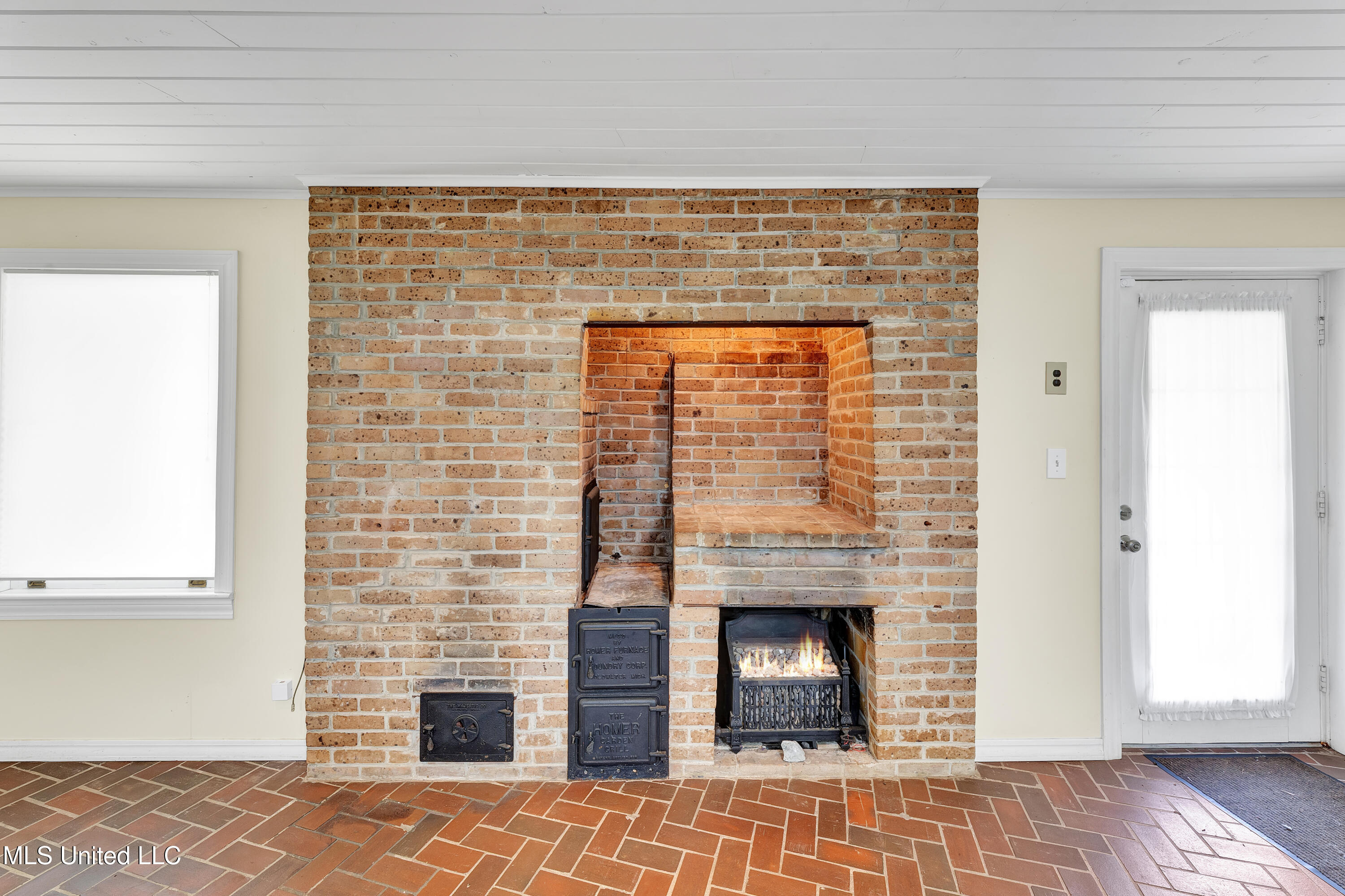115 Wisteria Drive Property Photo 3