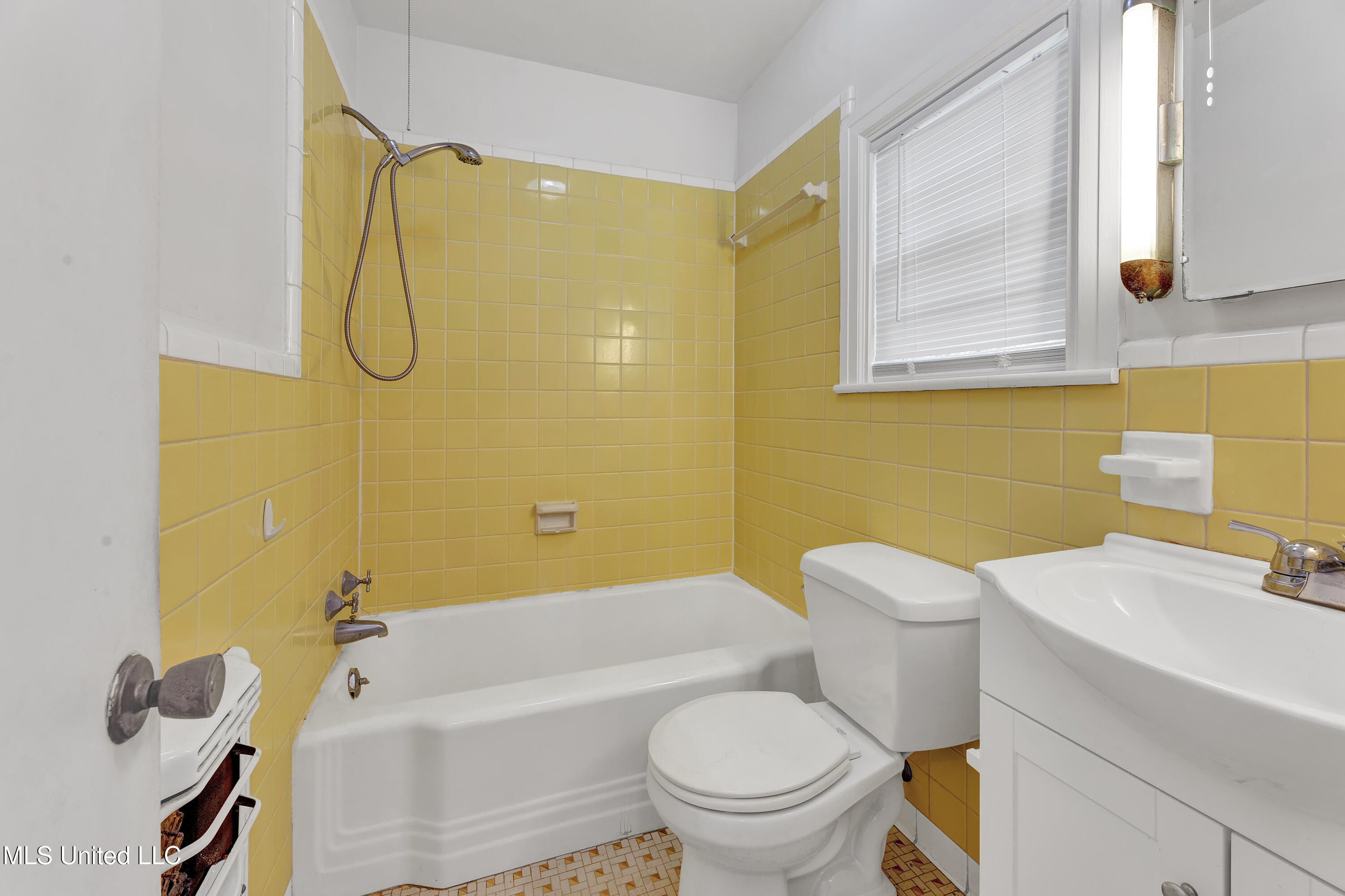 115 Wisteria Drive Property Photo 11