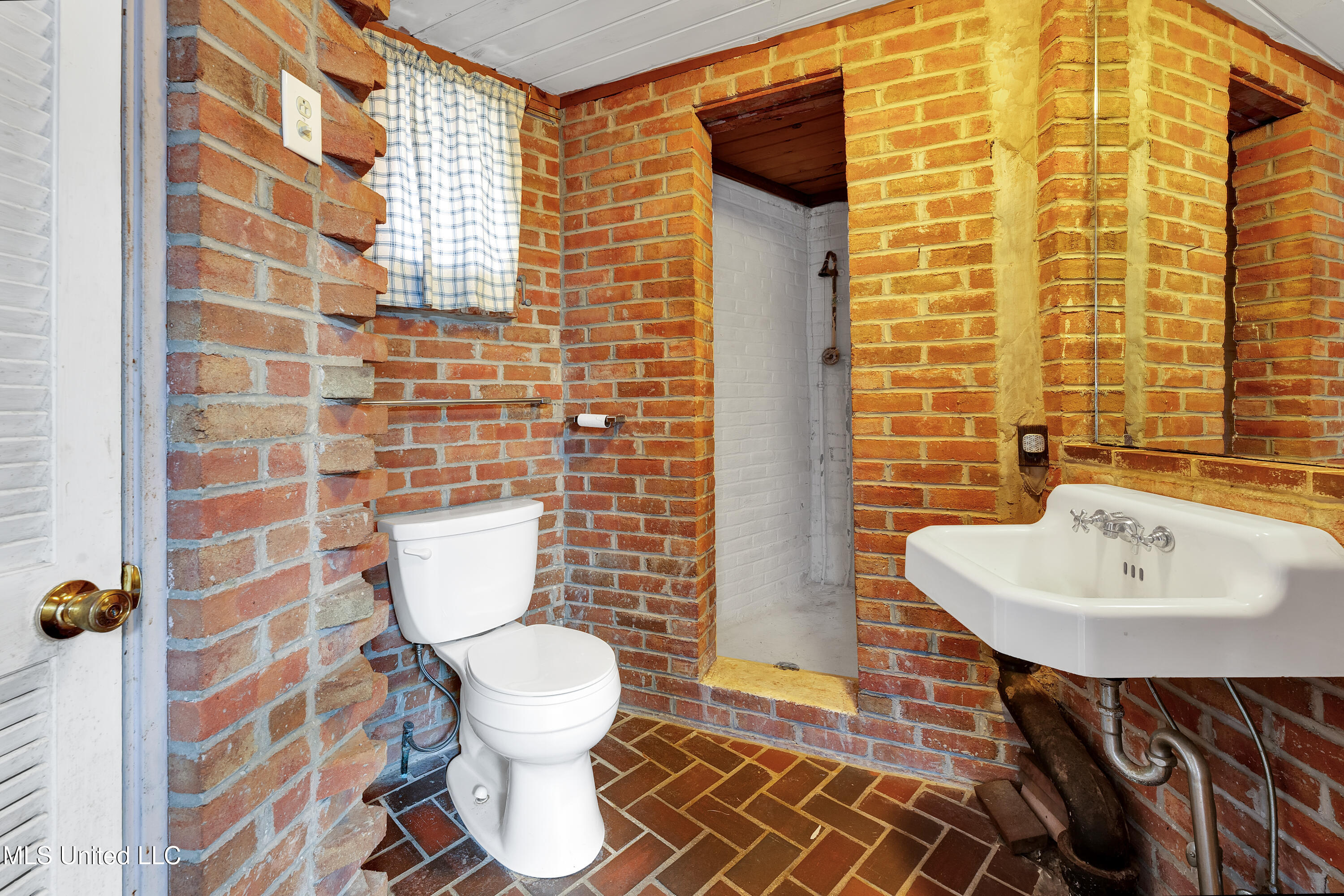 115 Wisteria Drive Property Photo 12