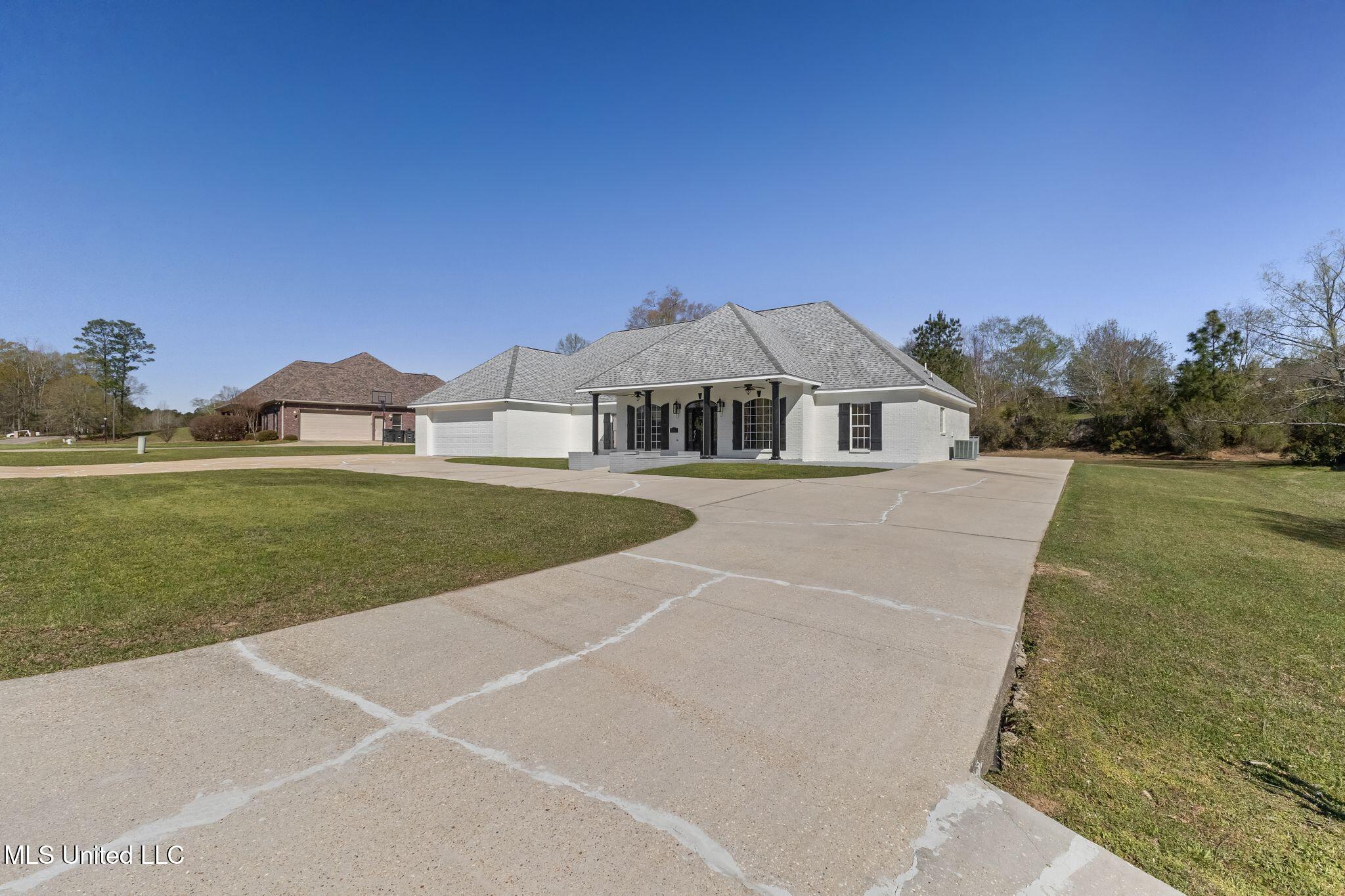 98 Morrell Circle Property Photo 3