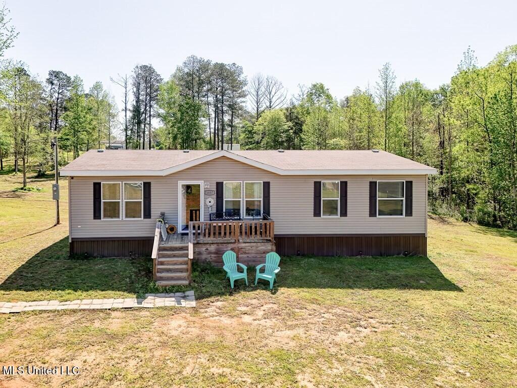 1037 Courtney Road Property Photo 3