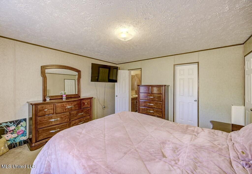 1037 Courtney Road Property Photo 22