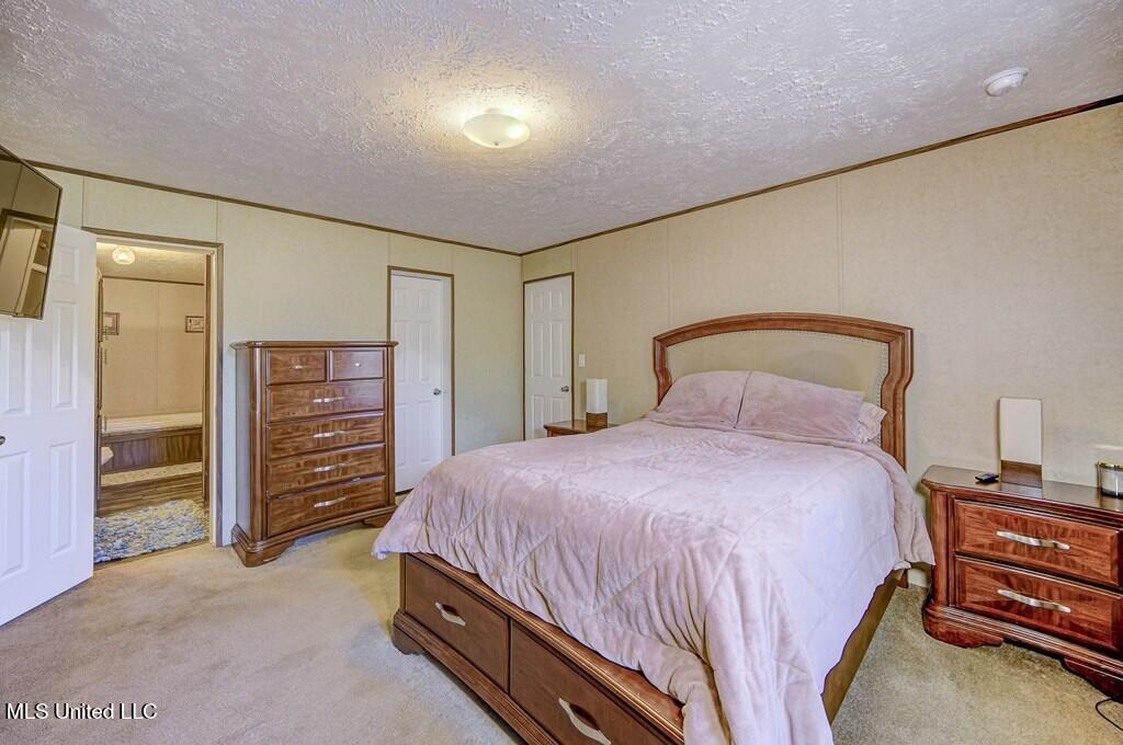 1037 Courtney Road Property Photo 23