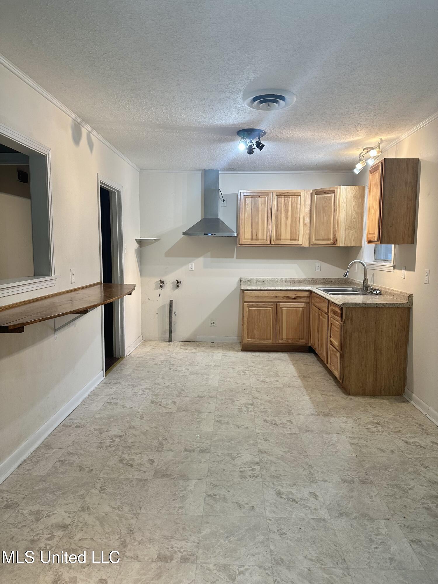 9 Woodside Court Property Photo 6