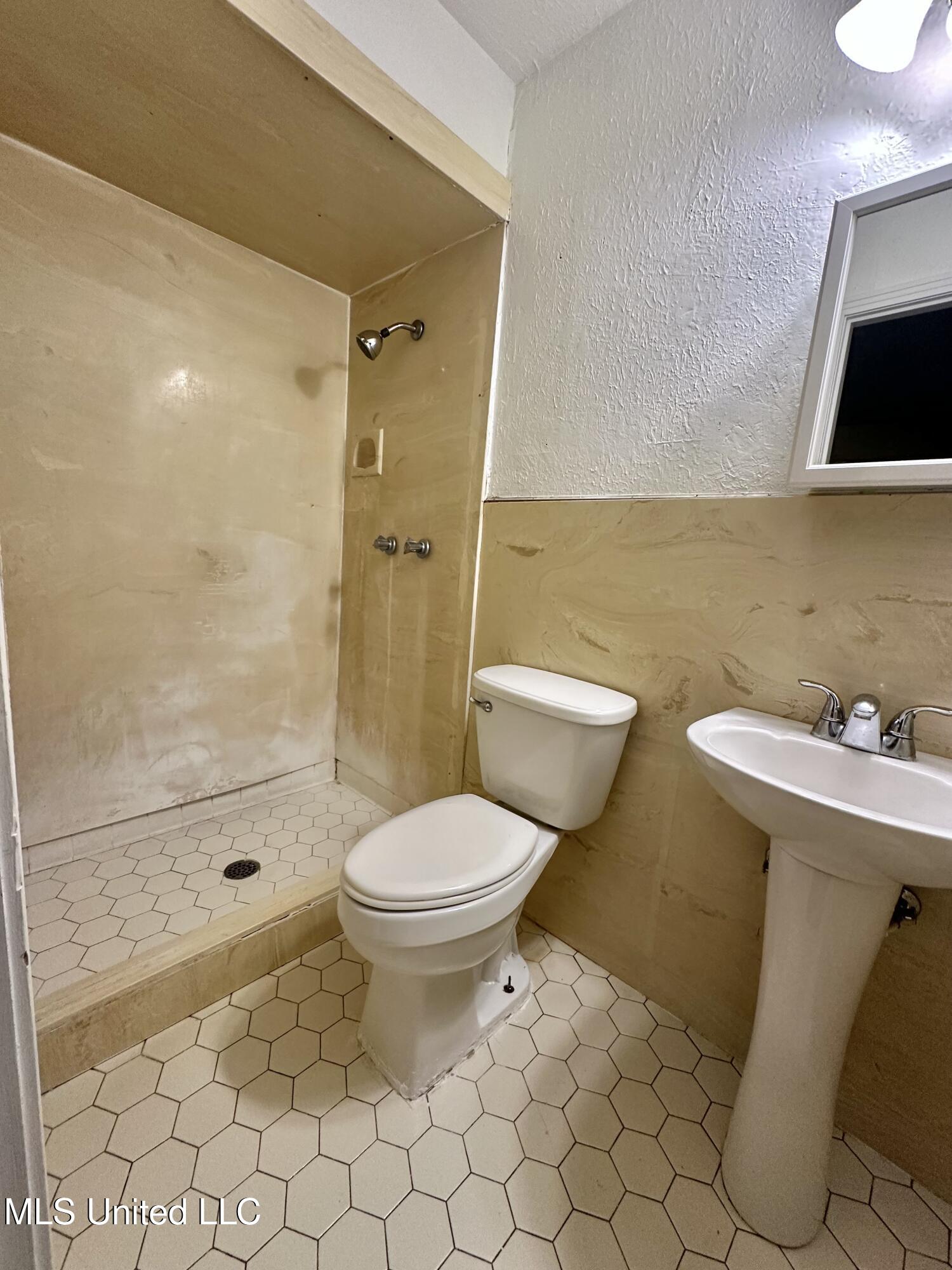 9 Woodside Court Property Photo 11