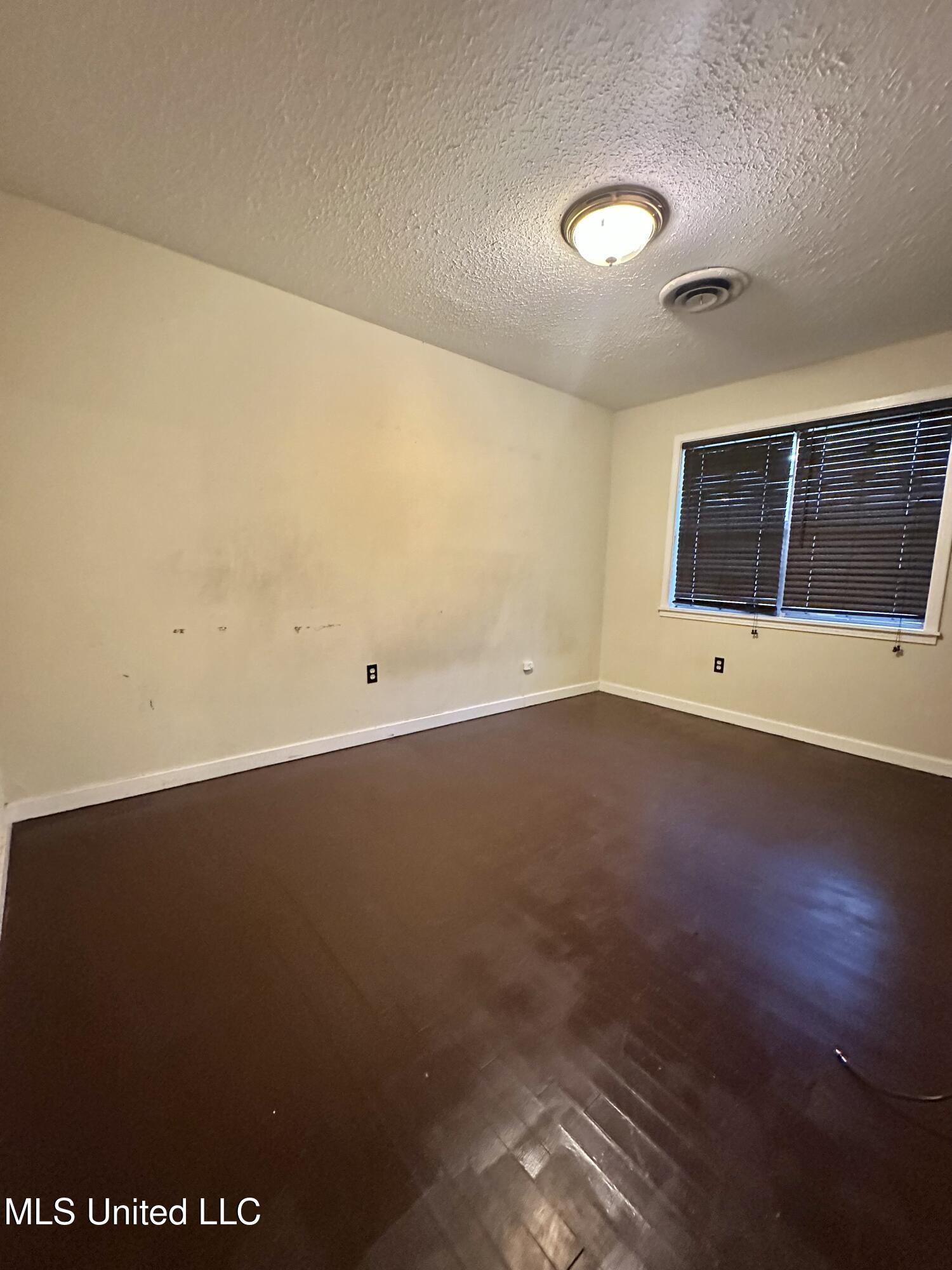 9 Woodside Court Property Photo 12