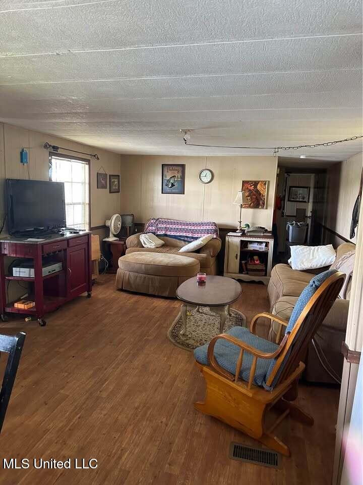 1123 Deer Park Rd. Road Property Photo 13