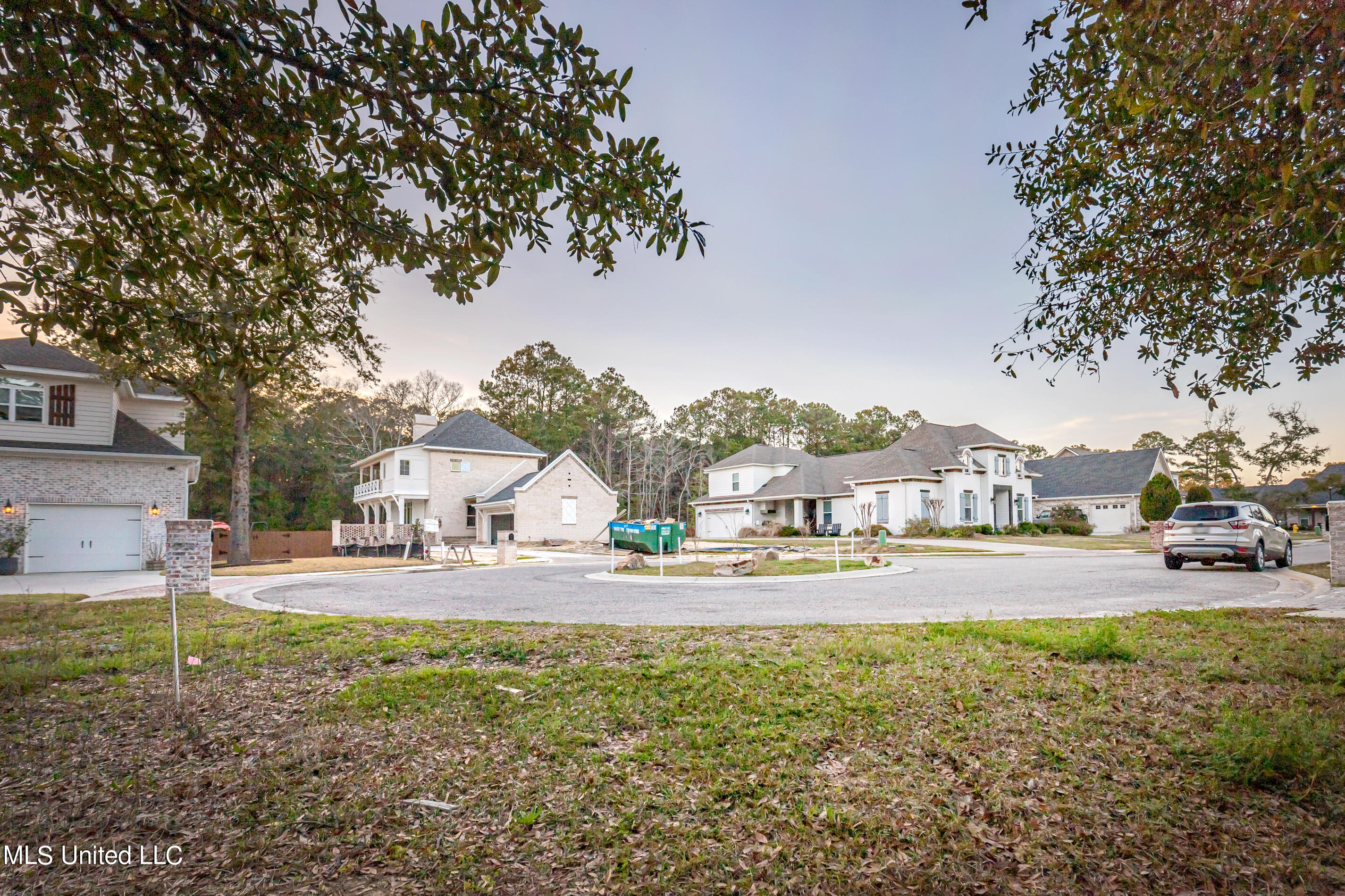210 Bluff Cove Property Photo 11