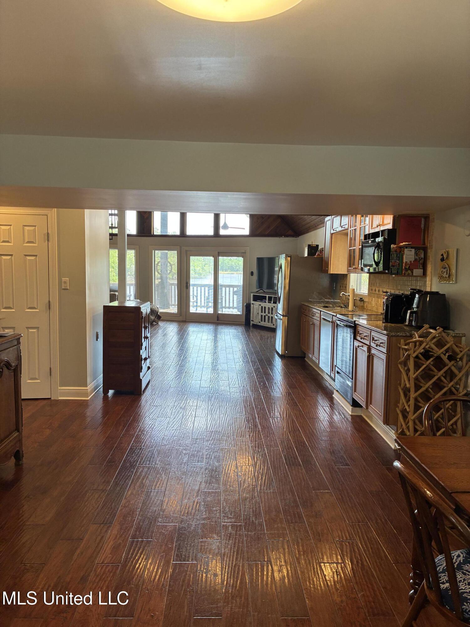 6327 Pontiac Drive Property Photo 12