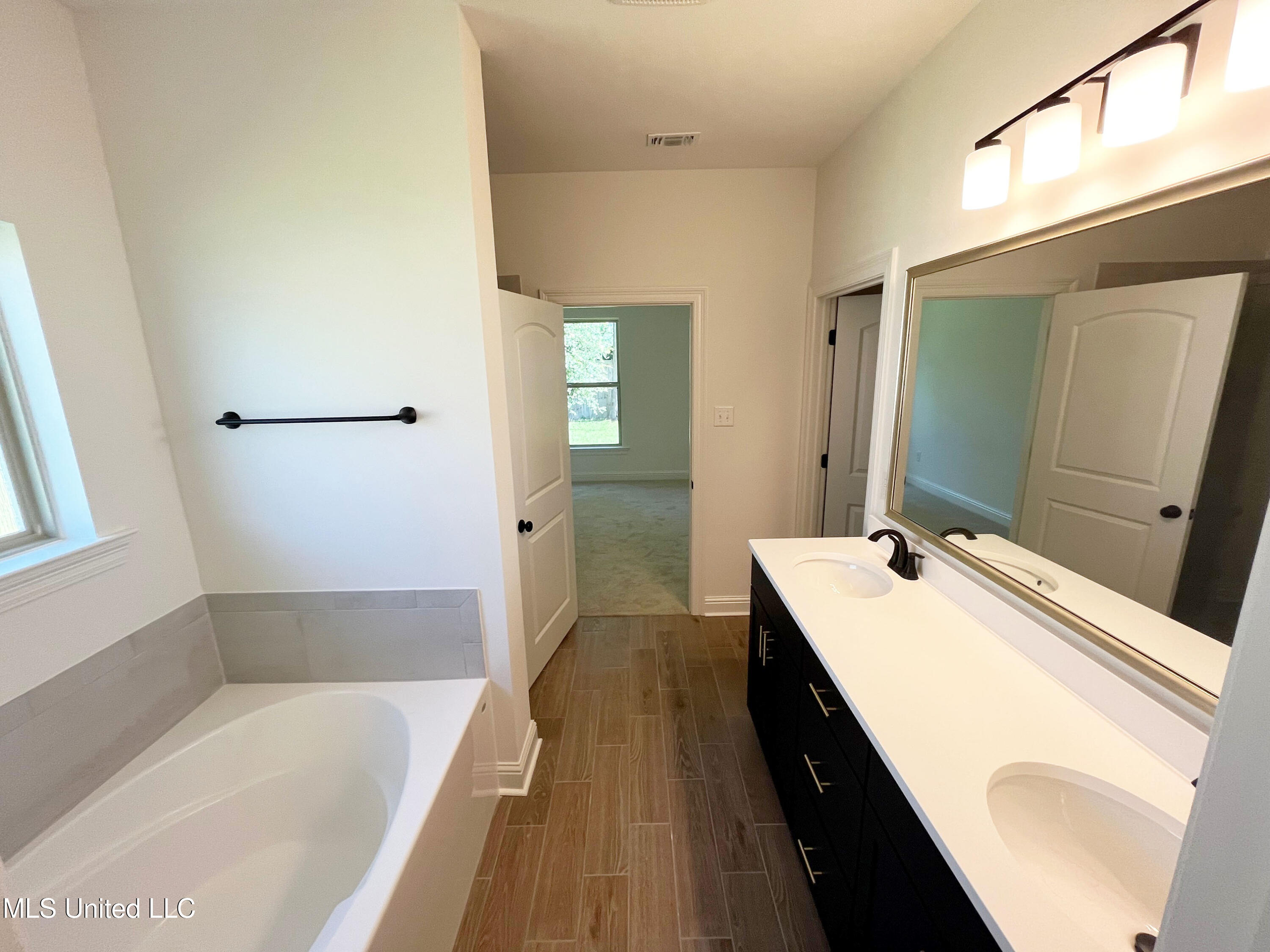 12158 Parc Aux Chenes Property Photo 12