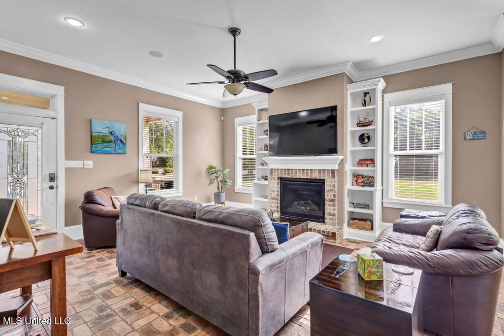 1117 2nd Street Property Photo 5