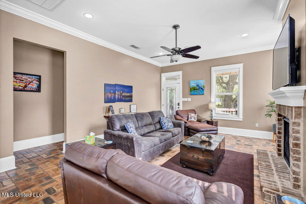 1117 2nd Street Property Photo 7