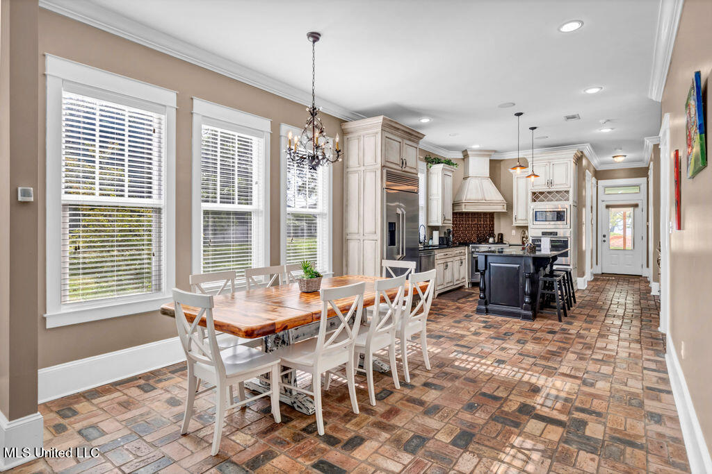 1117 2nd Street Property Photo 9