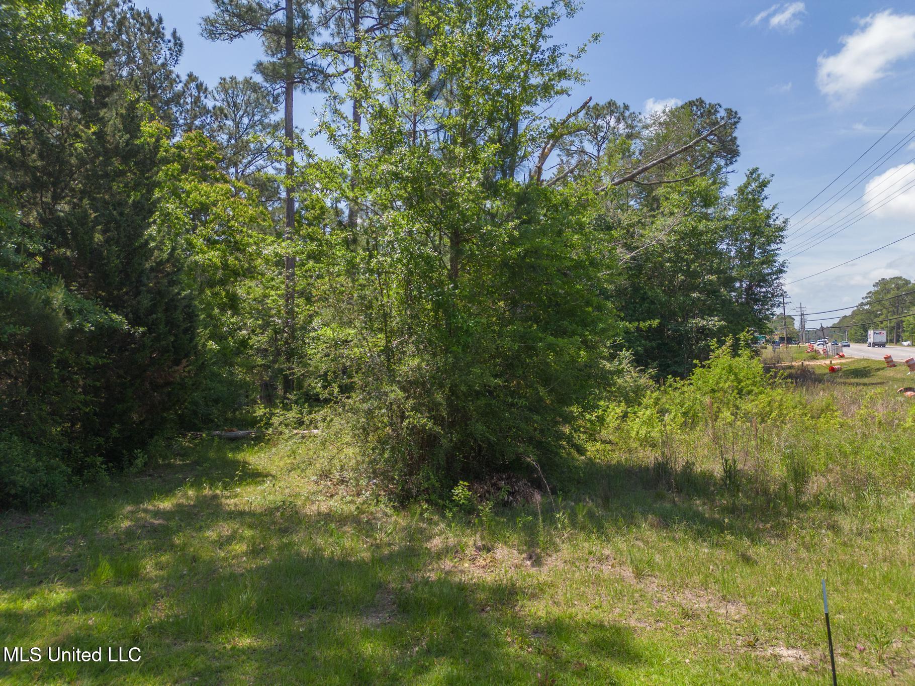 Robertsdale Road Property Photo 2