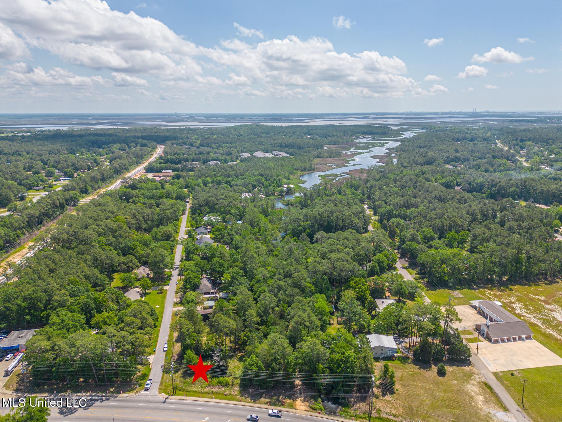 Robertsdale Road Property Photo 4