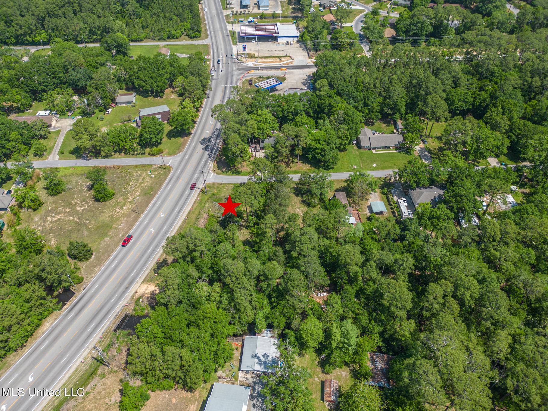 Robertsdale Road Property Photo 5