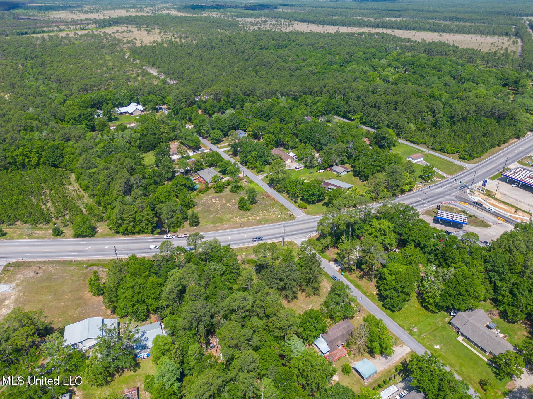 Robertsdale Road Property Photo 7