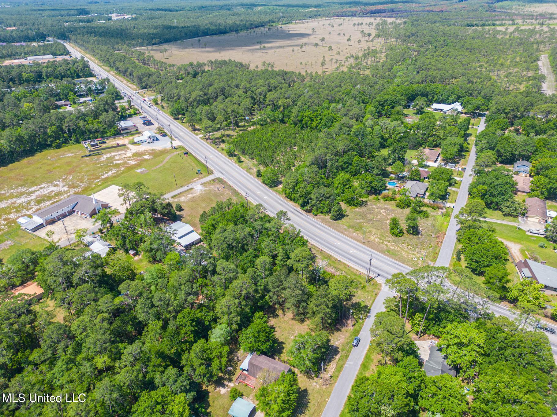 Robertsdale Road Property Photo 8