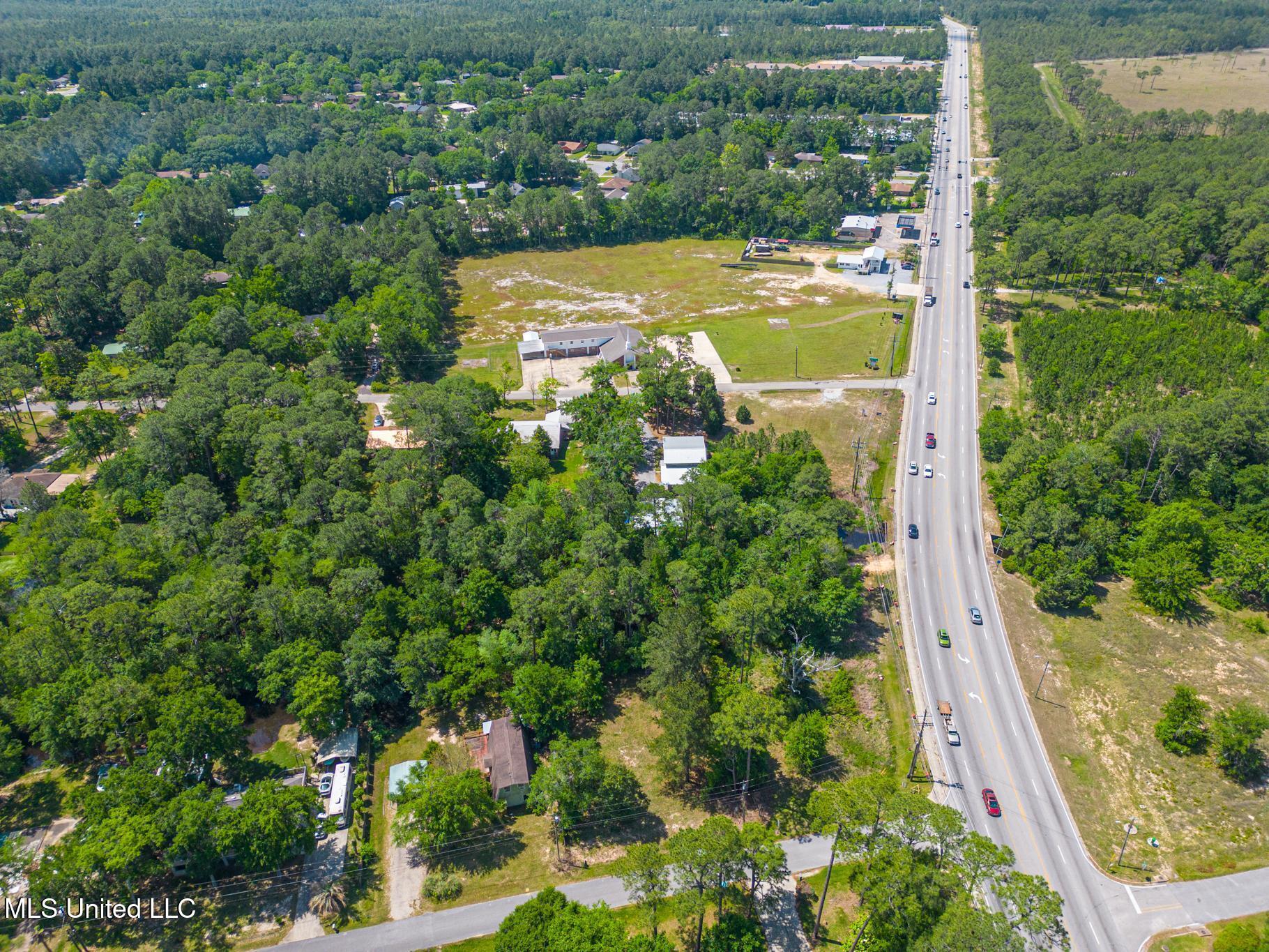 Robertsdale Road Property Photo 9