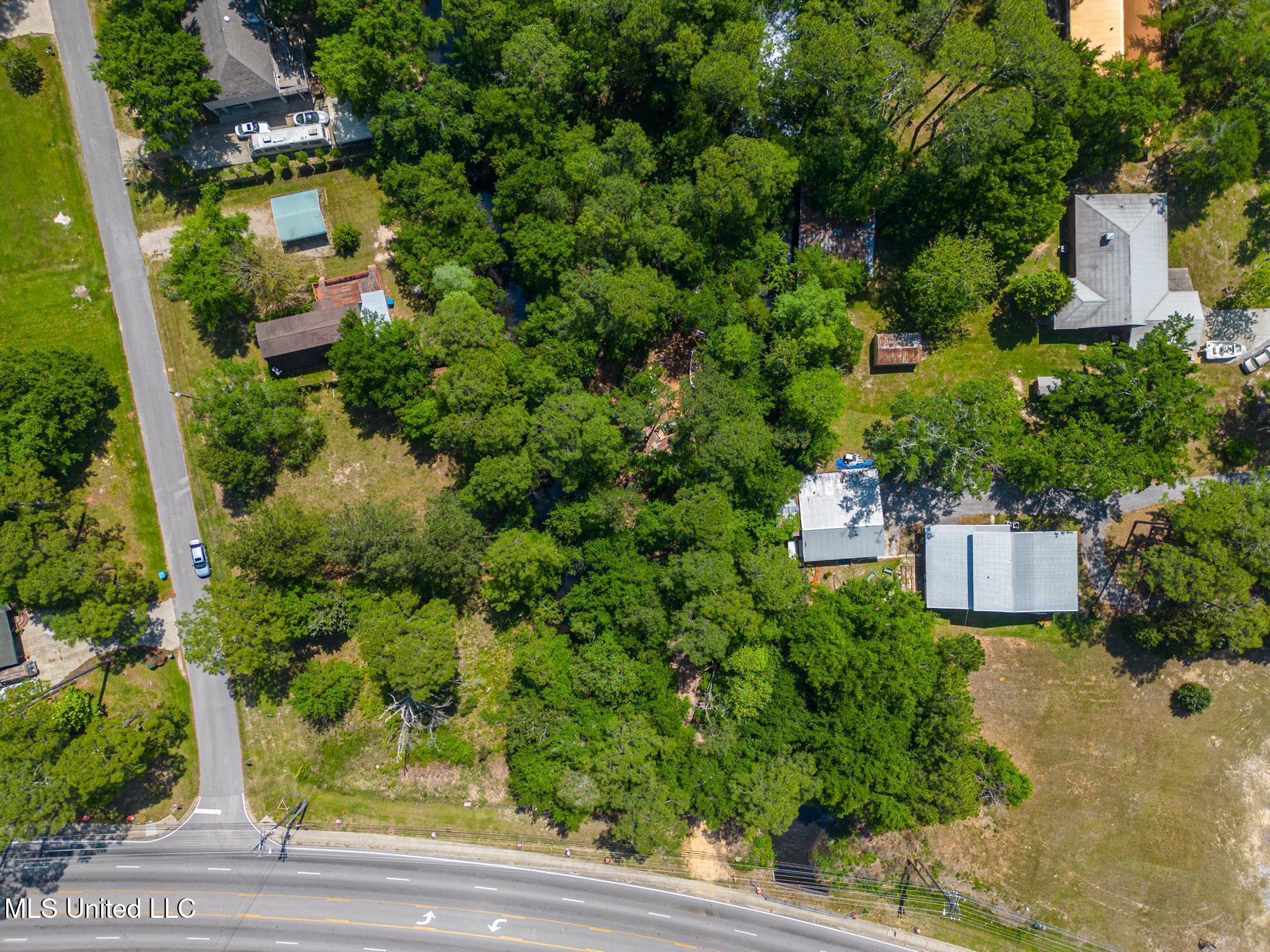 Robertsdale Road Property Photo 10