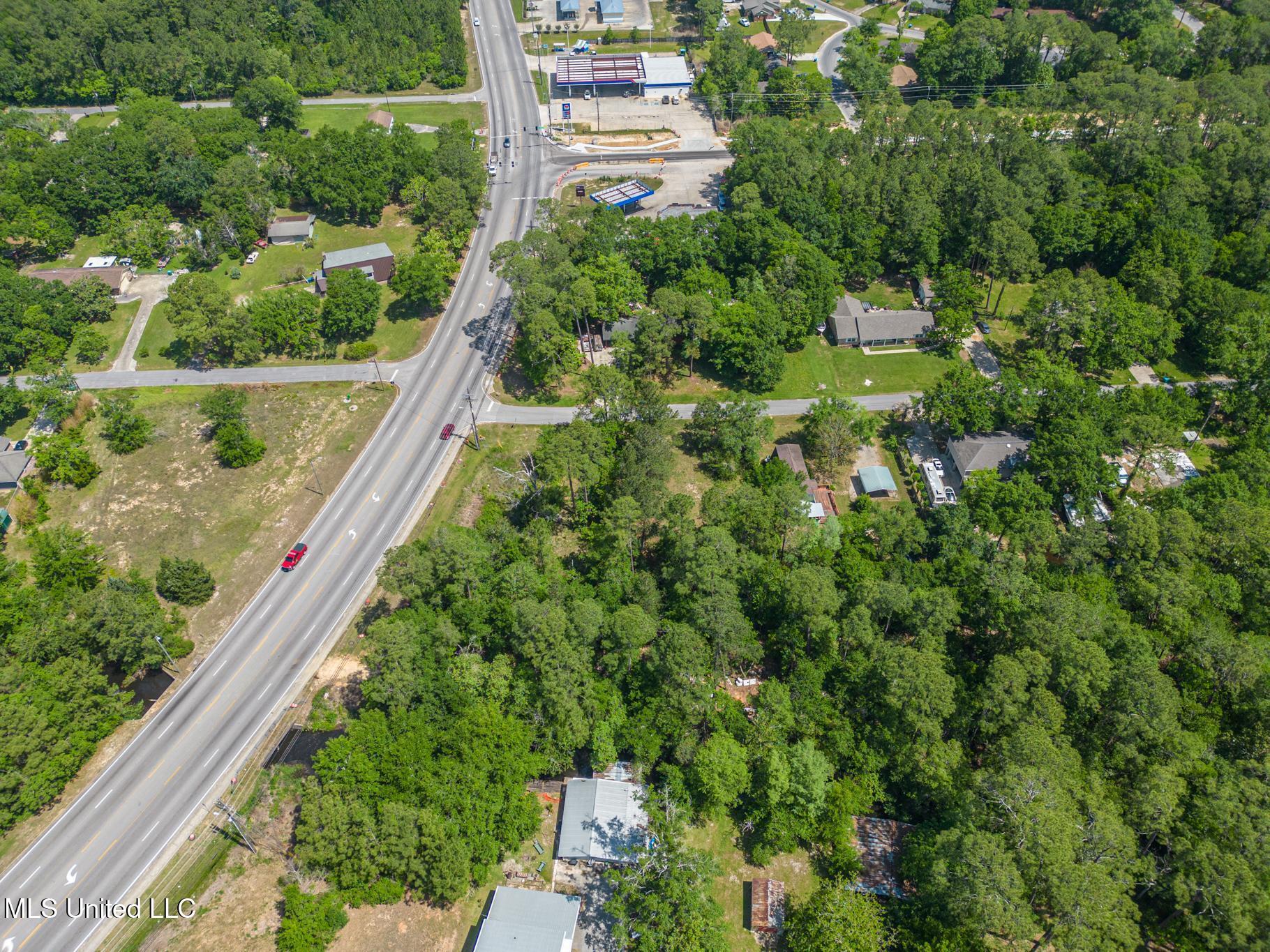 Robertsdale Road Property Photo 11