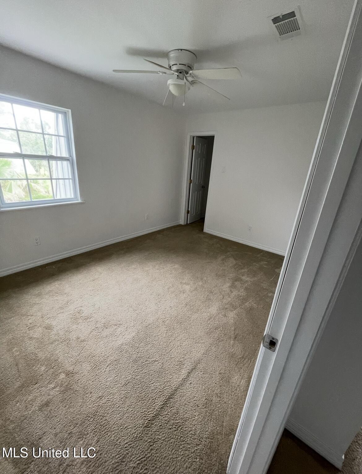 590 Royal Oak Drive Property Photo 4