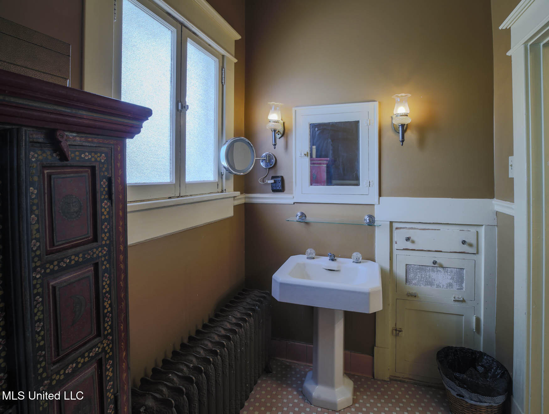 307 Grand Boulevard Property Photo 28