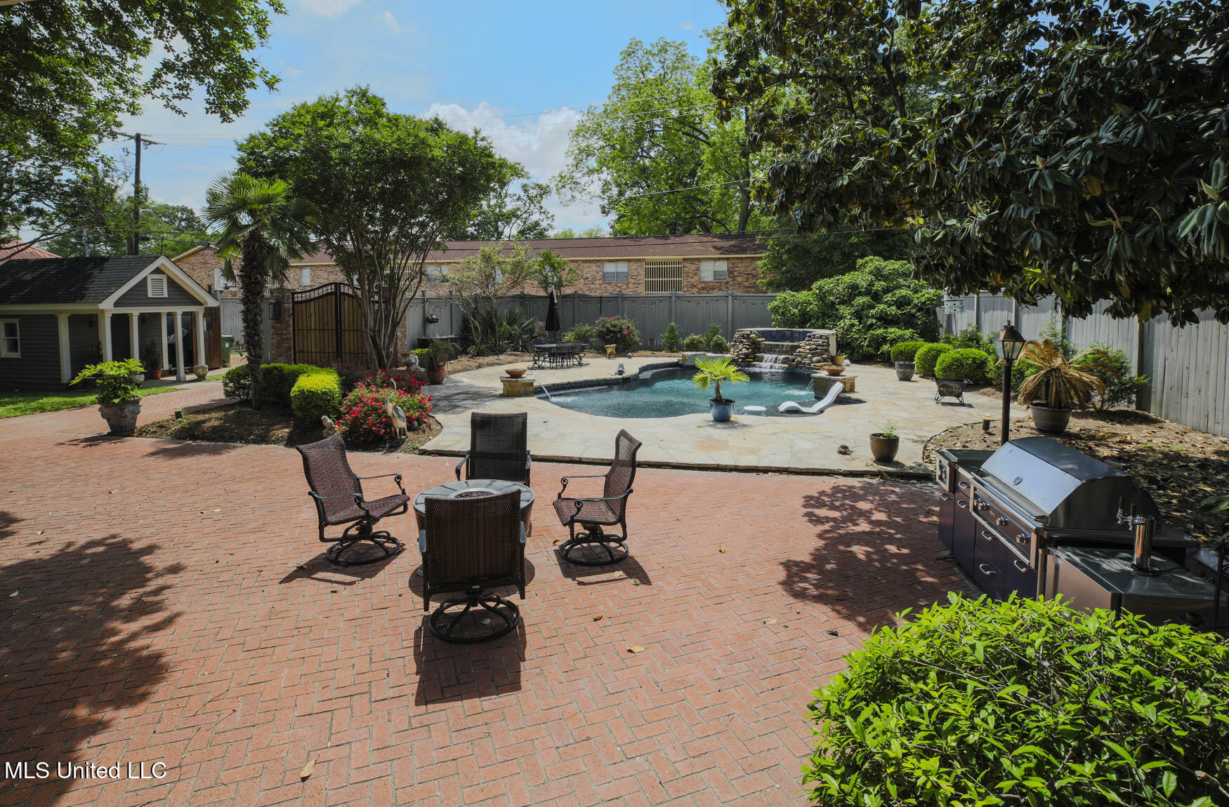 307 Grand Boulevard Property Photo 48