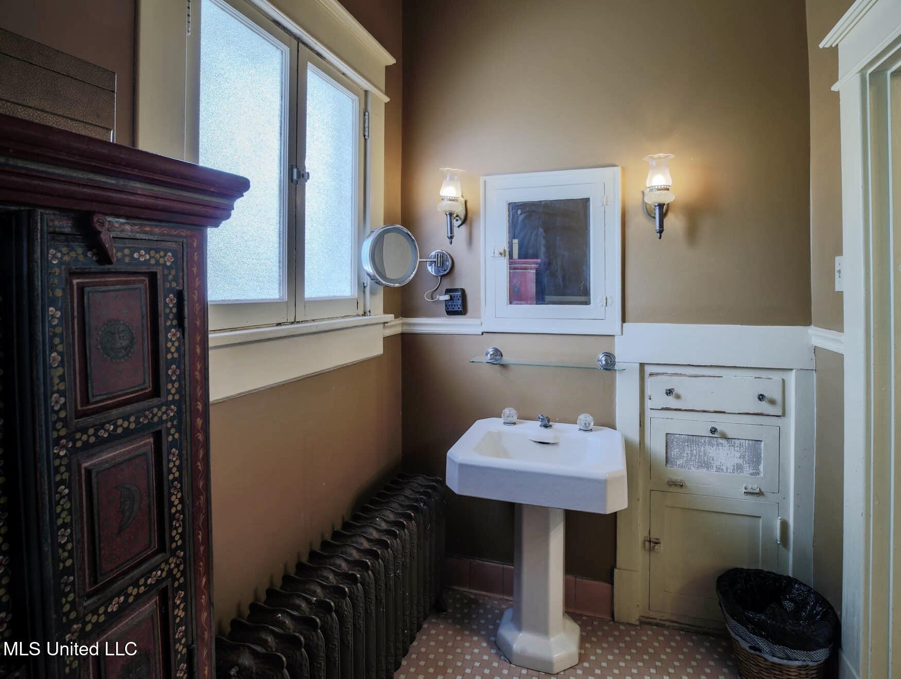 307 Grand Boulevard Property Photo 48