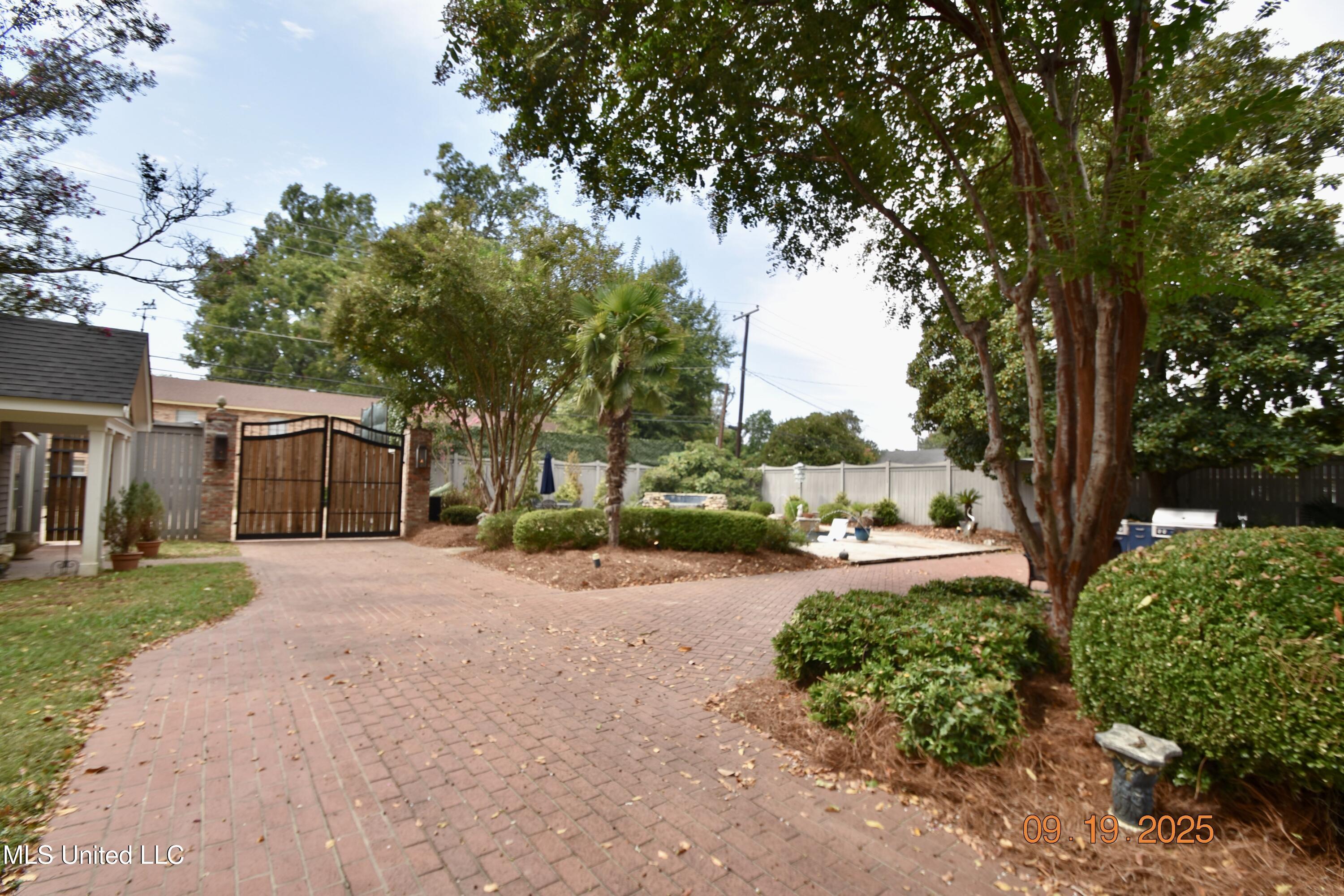 307 Grand Boulevard Property Photo 57