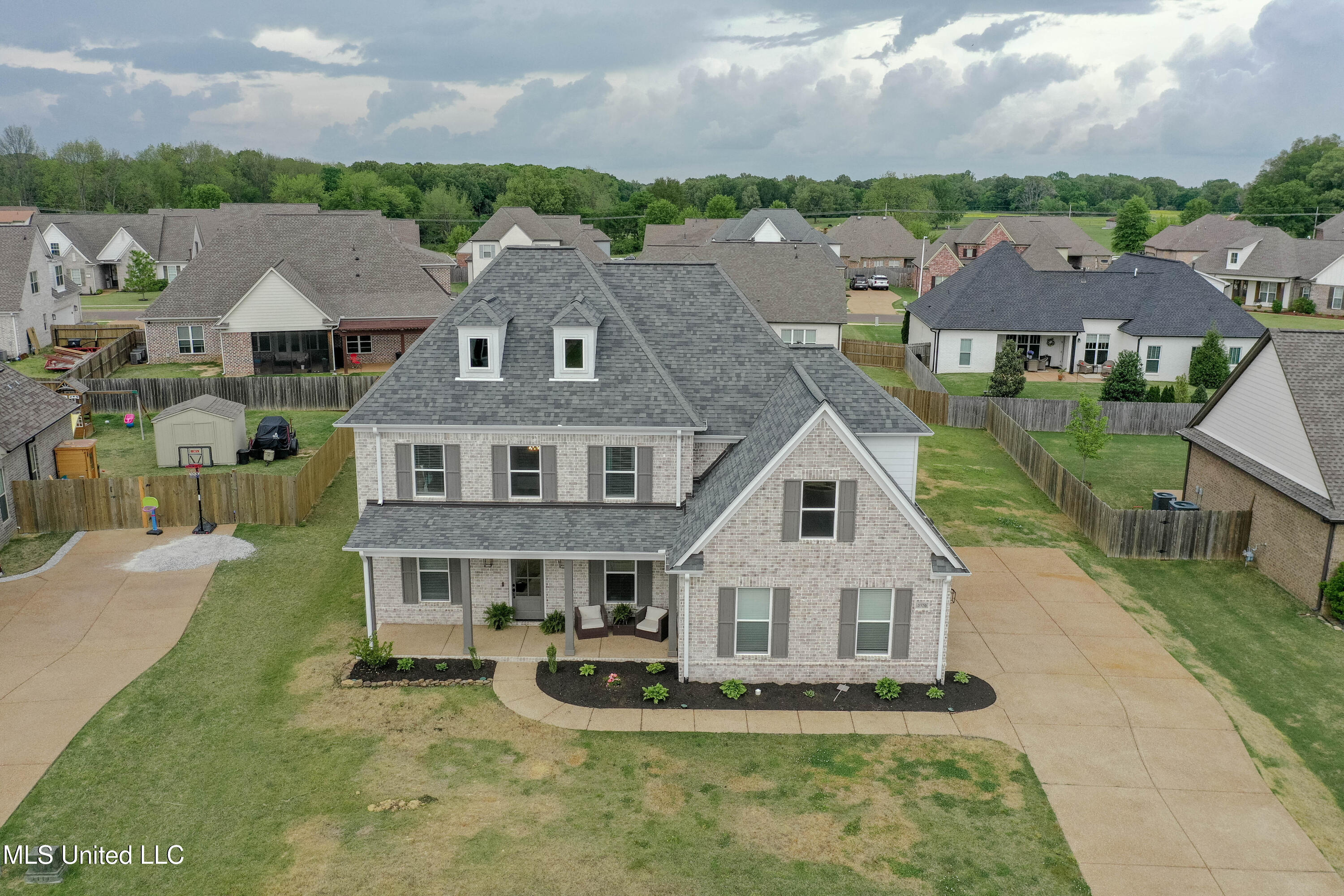 2320 Loisy Boulevard Property Photo 1