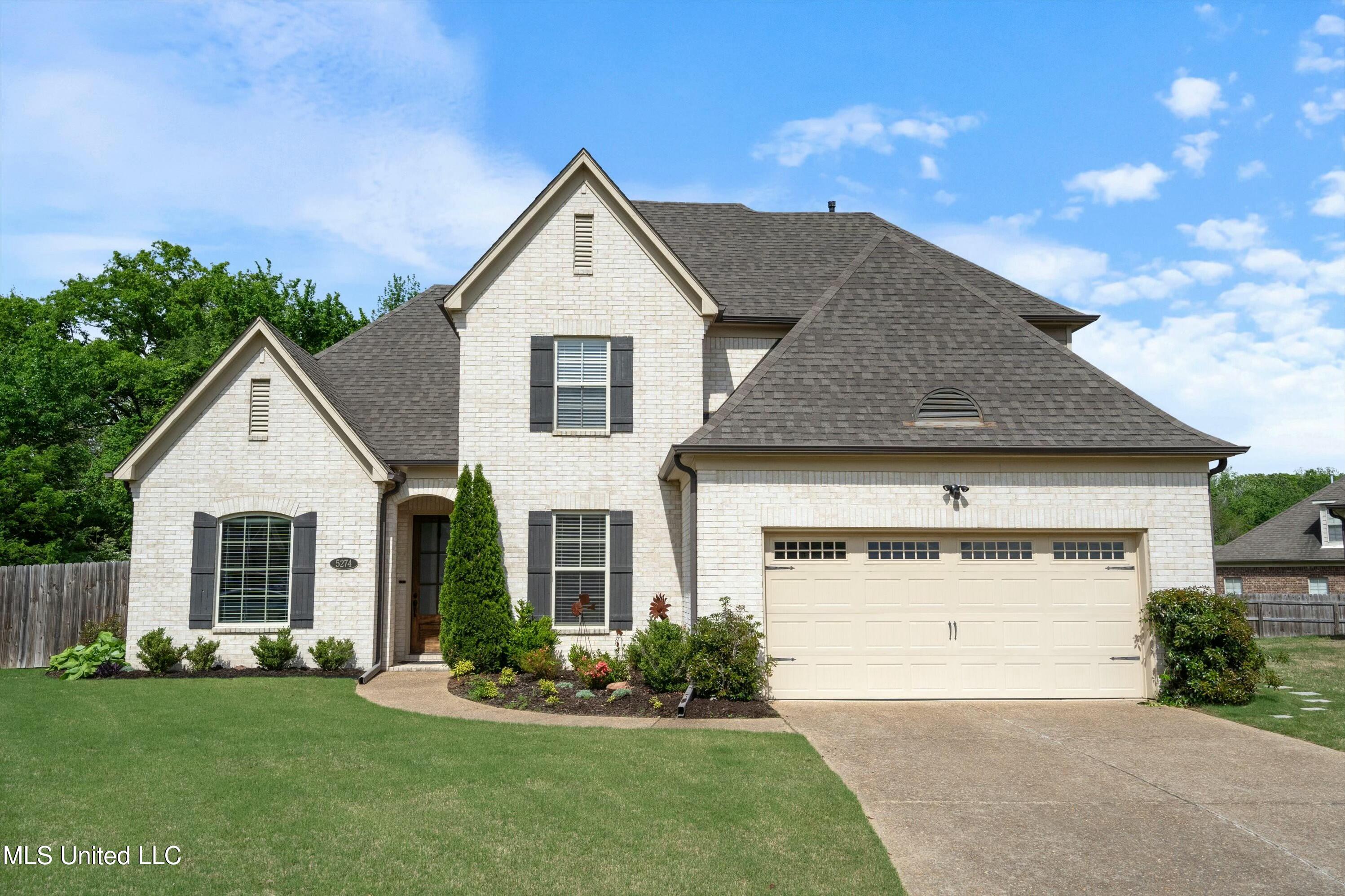 5274 Forest Bend Cove Property Photo 1