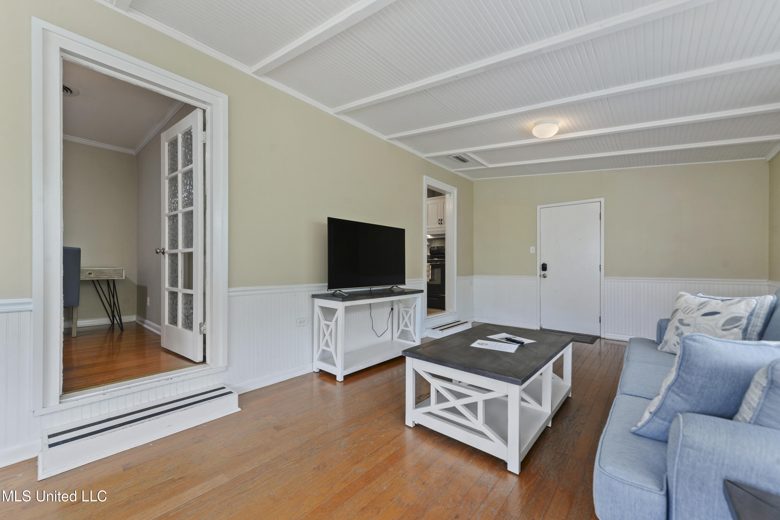 105 Hickory Lane Property Photo 8